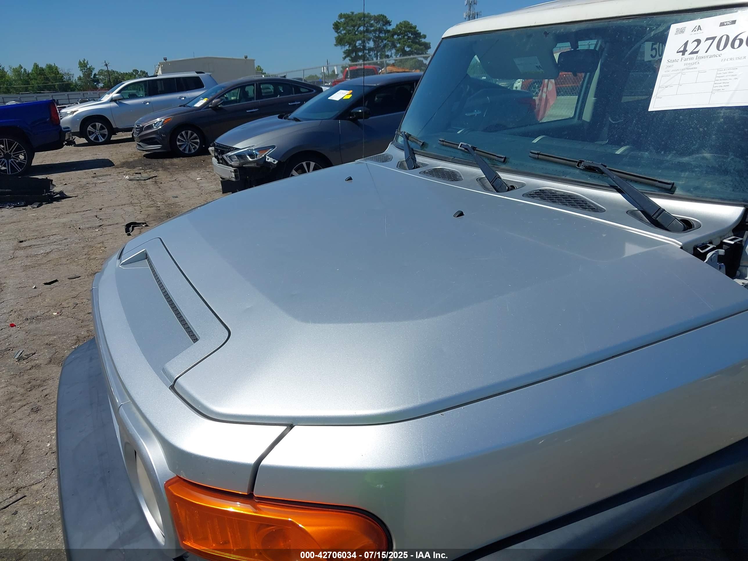 TOYOTA FJ image 6