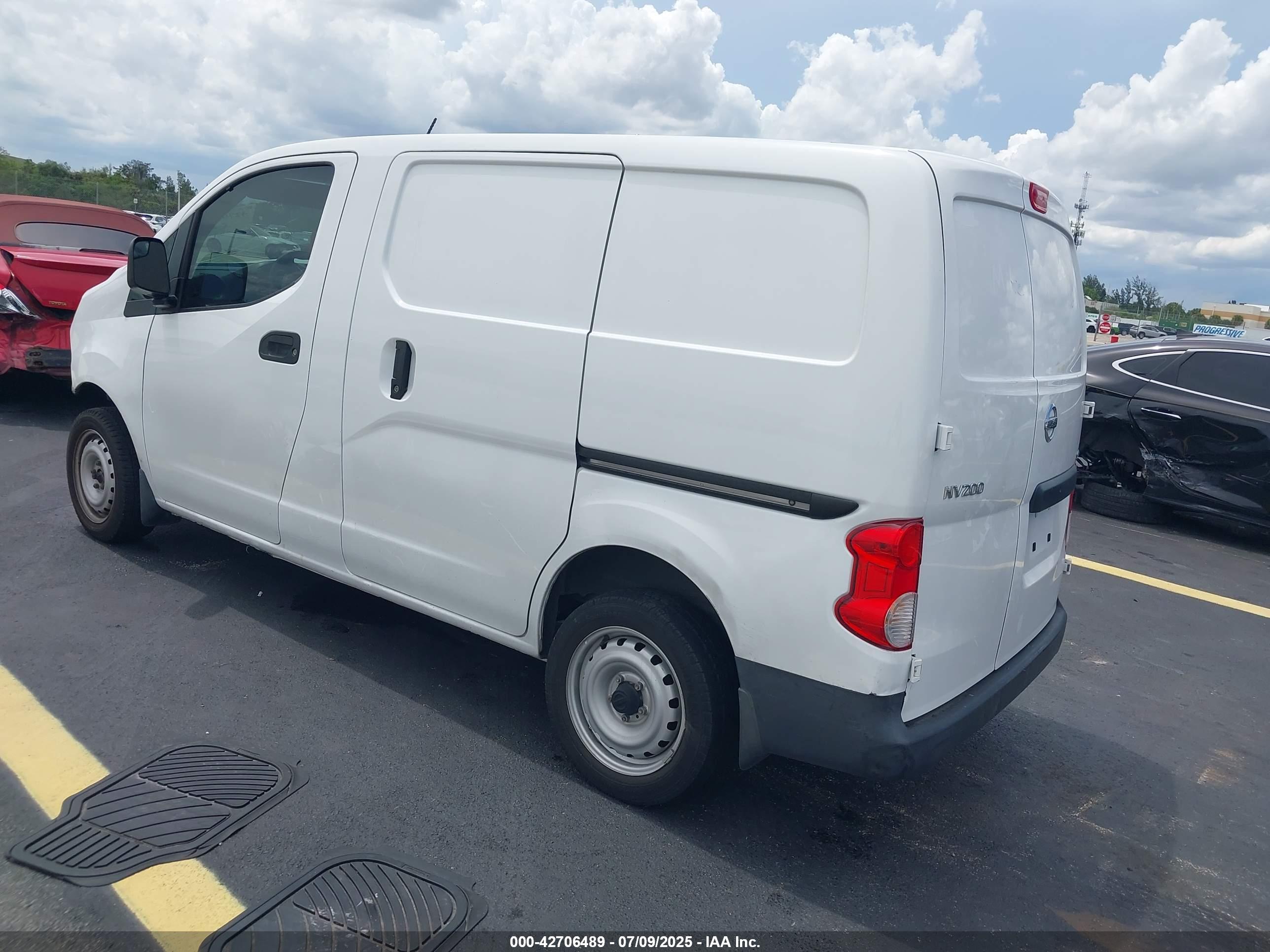 NISSAN NV200 image 3