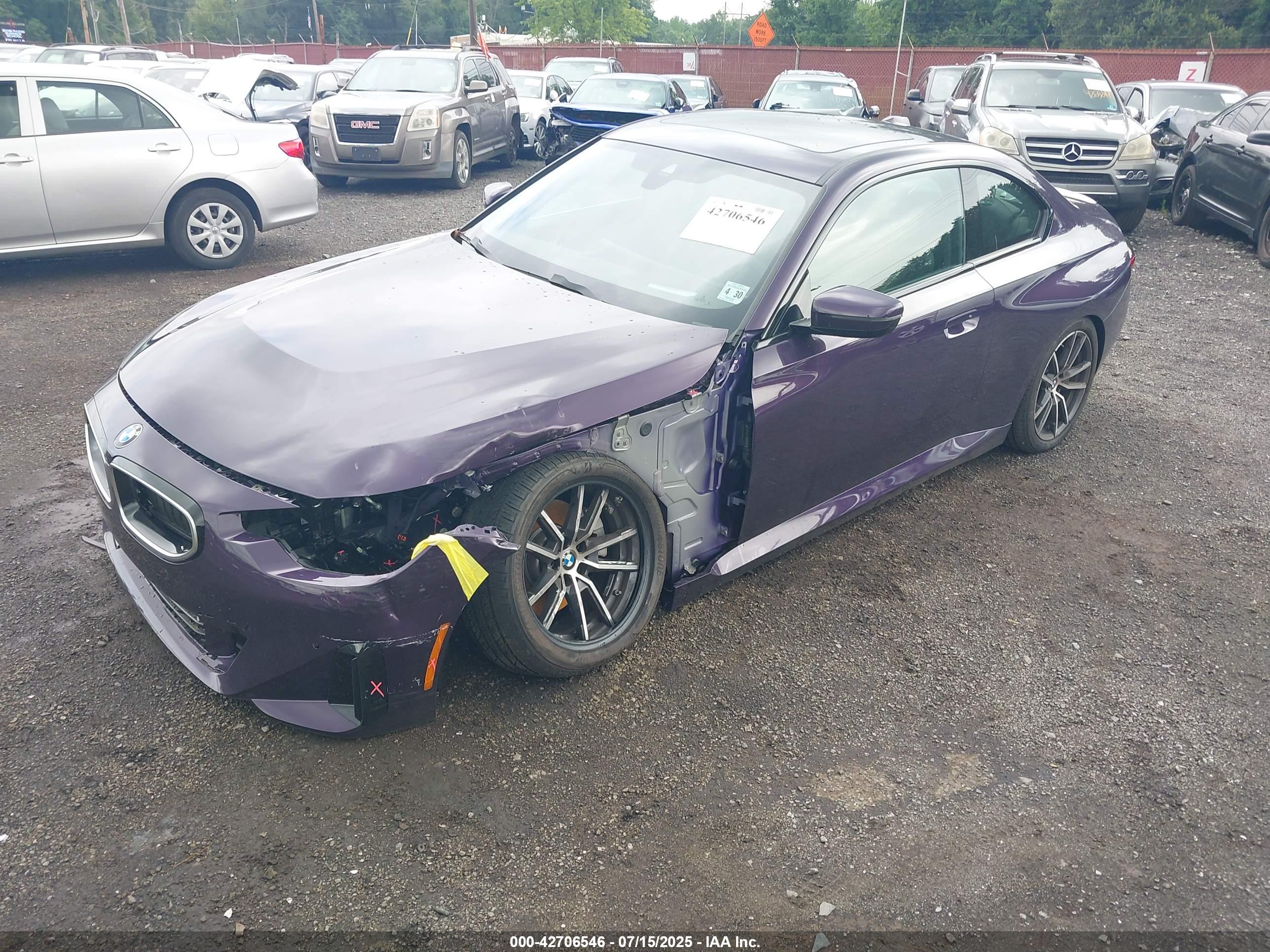 BMW 230 image 2