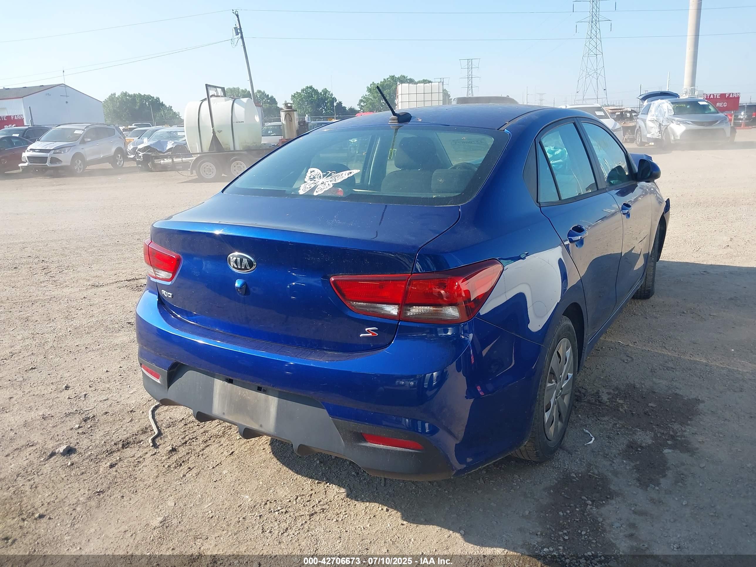 KIA RIO image 4