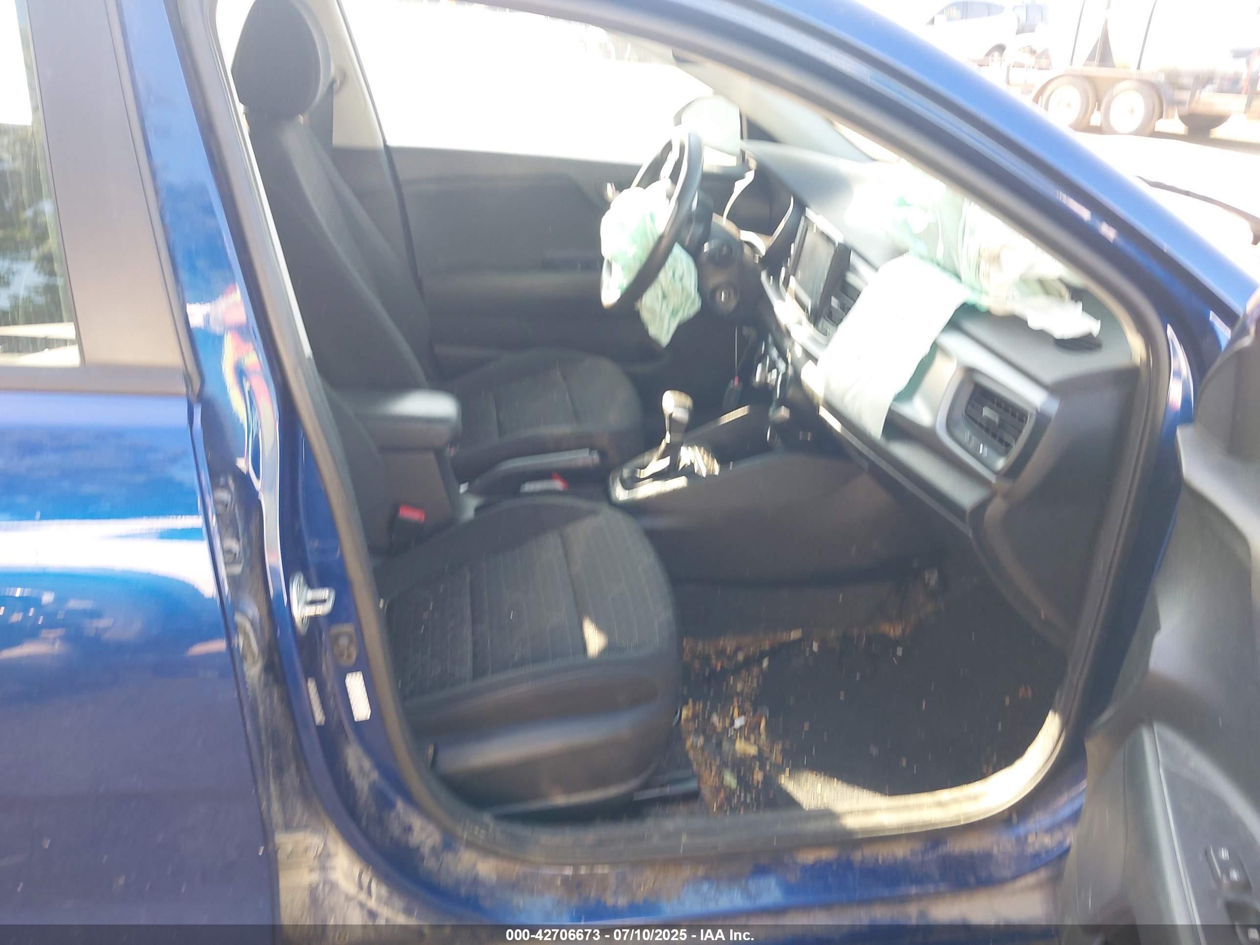 KIA RIO image 5