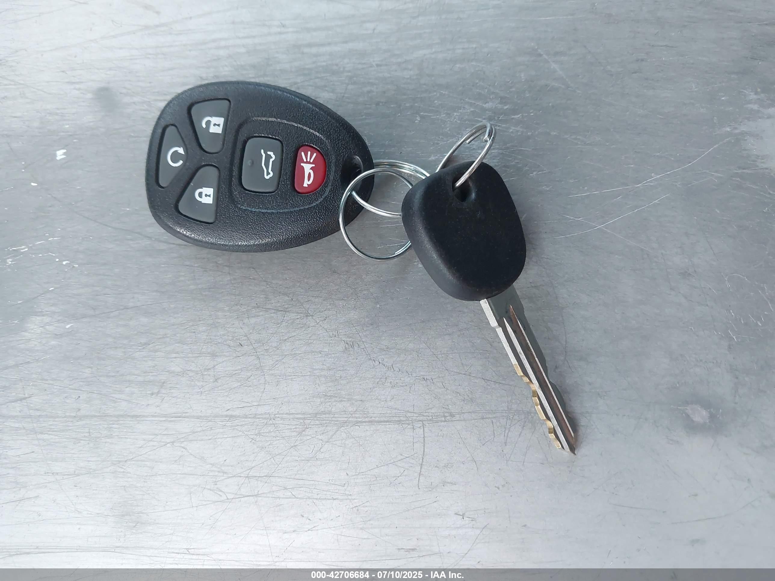 CHEVROLET TRAVERSE image 11
