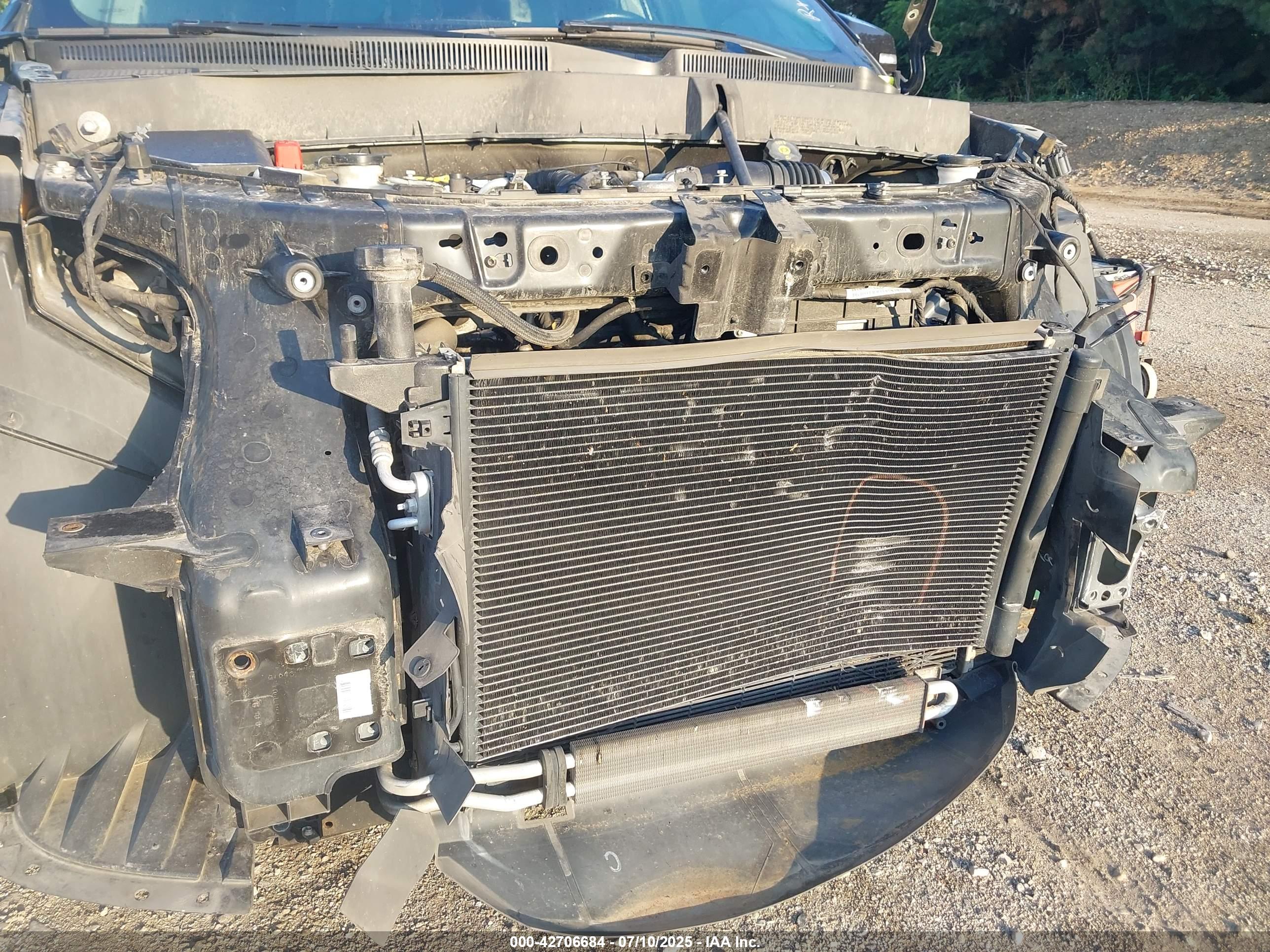 CHEVROLET TRAVERSE image 6