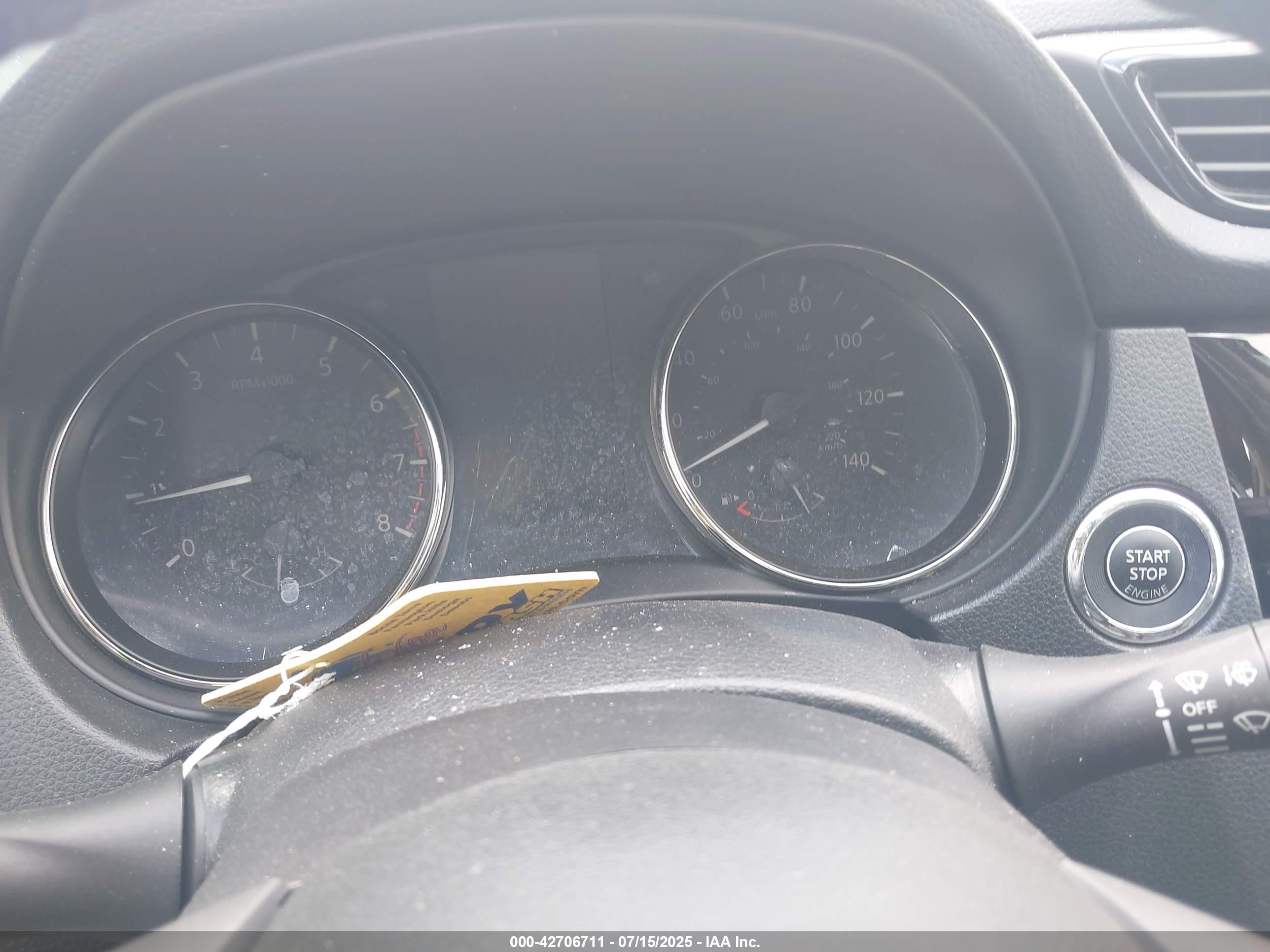 NISSAN ROGUE image 7