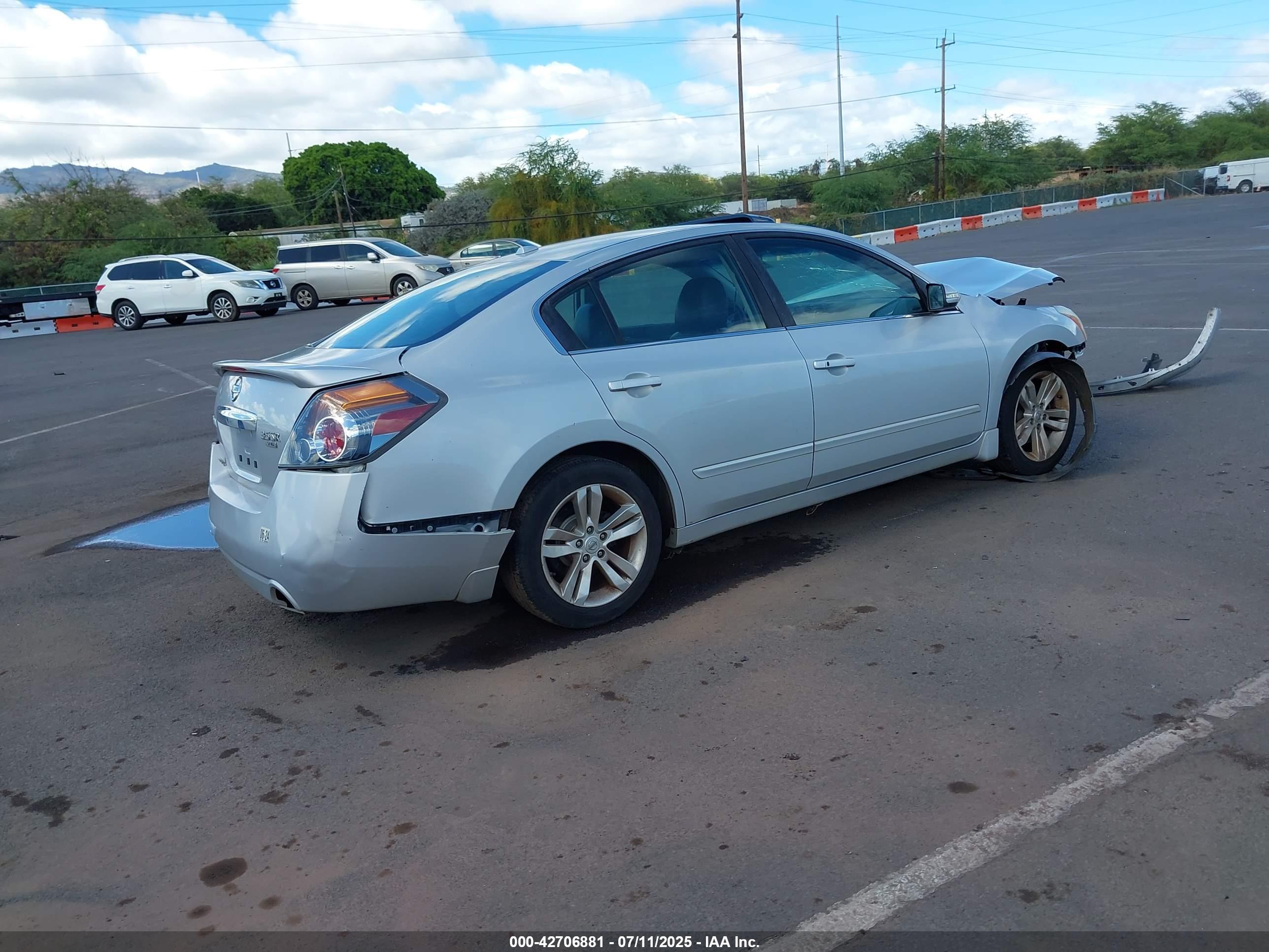 NISSAN ALTIMA image 4