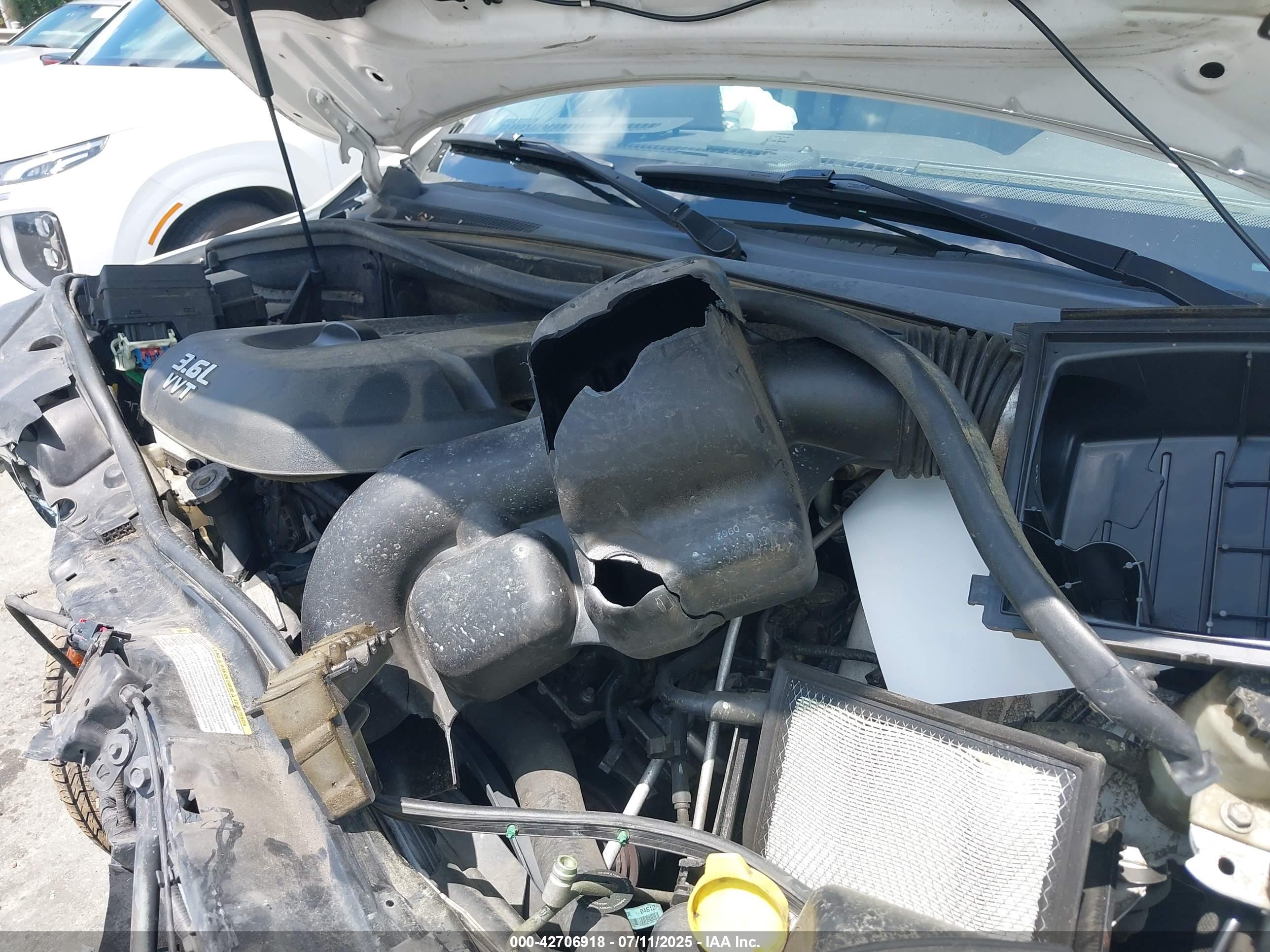 JEEP GRAND image 10