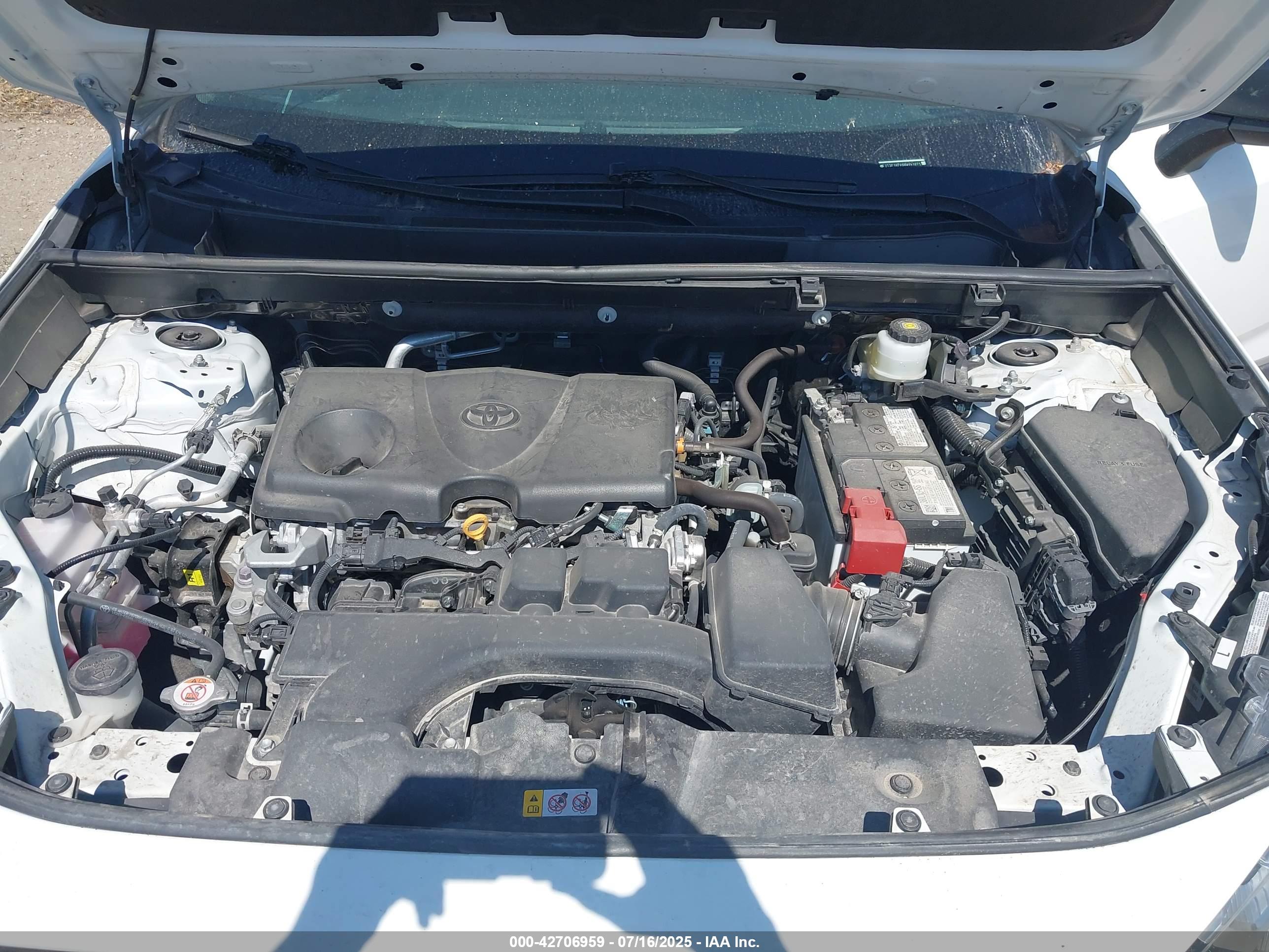 TOYOTA RAV4 image 10