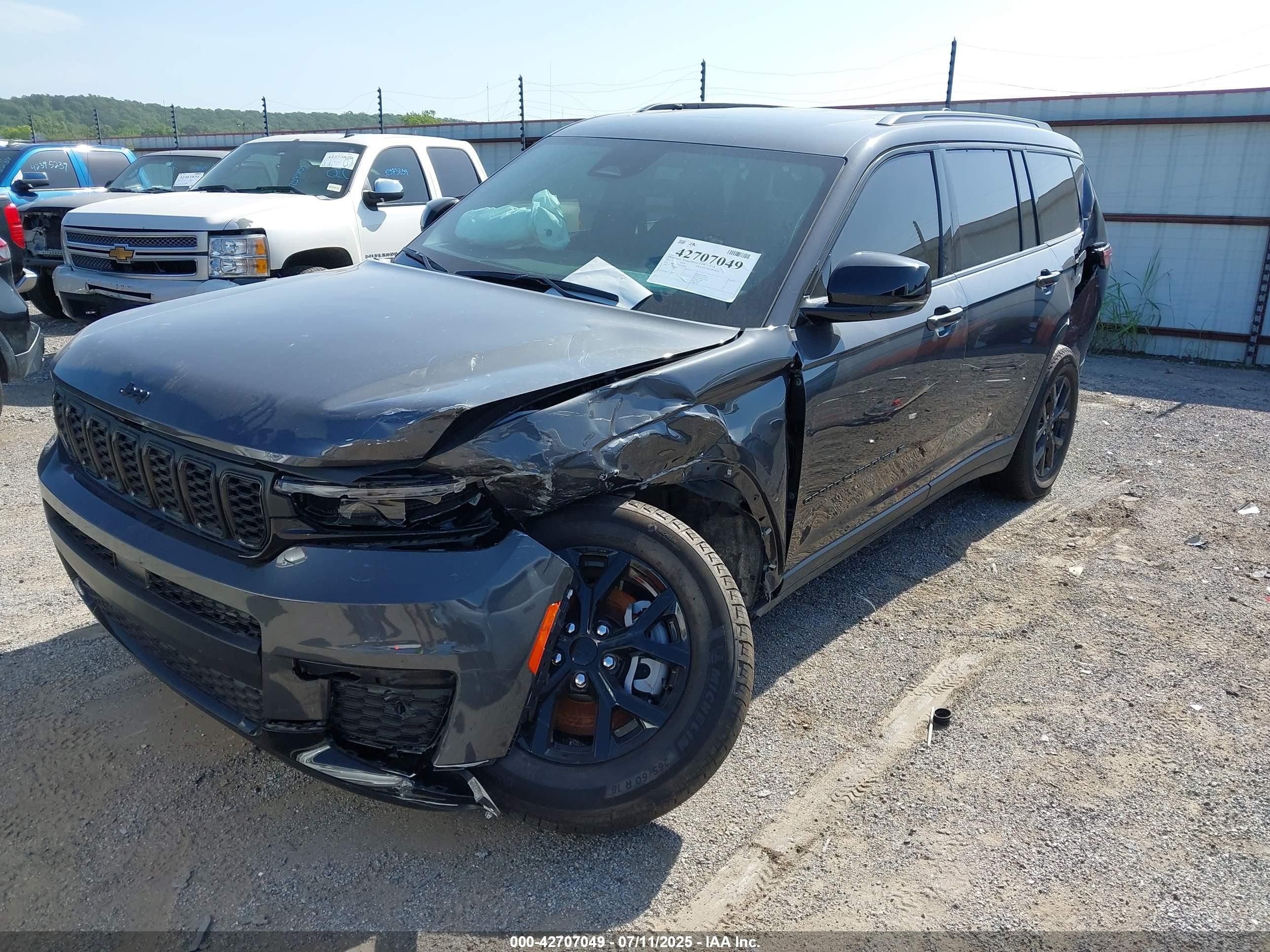 JEEP GRAND image 2