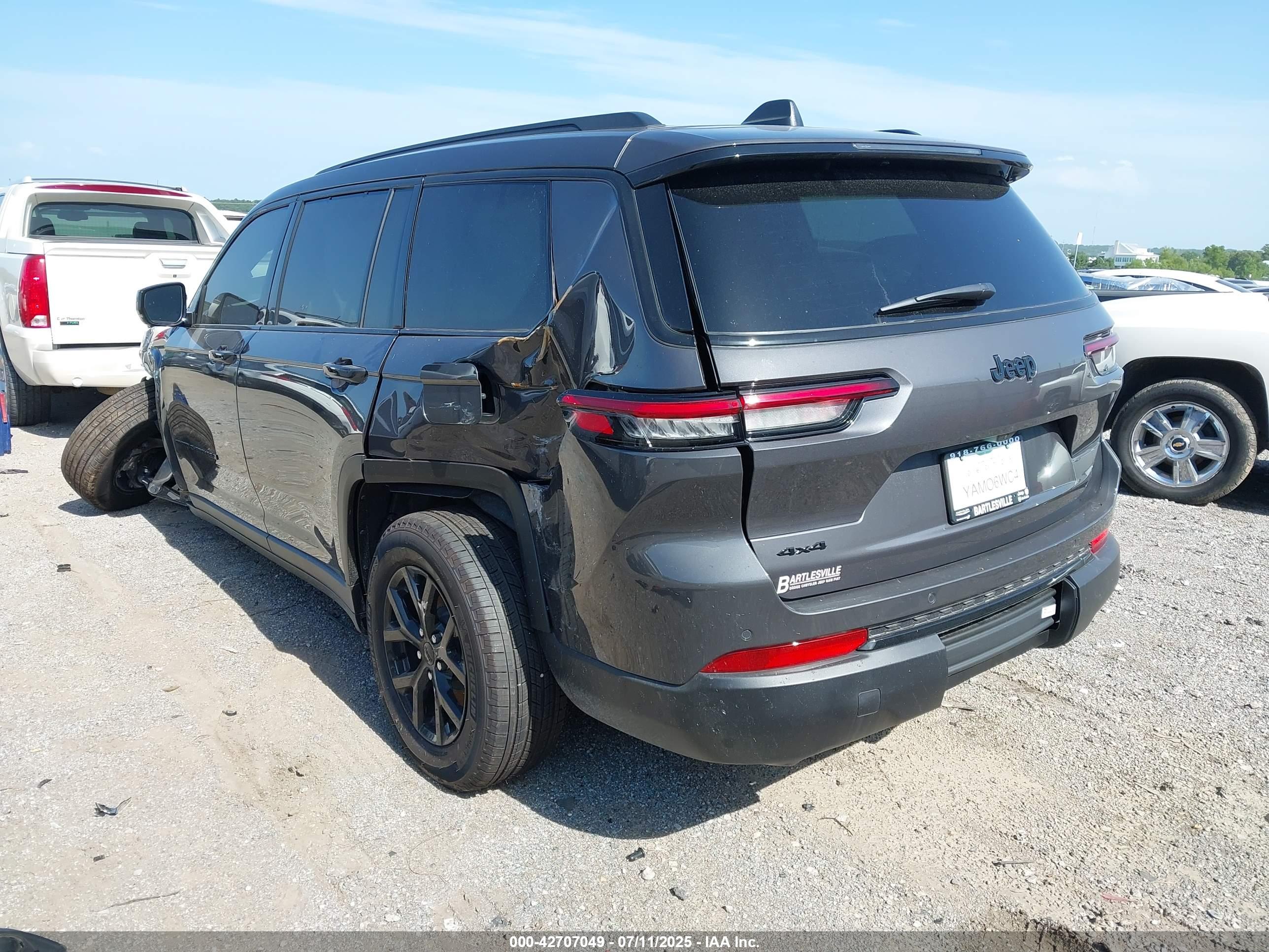 JEEP GRAND image 3