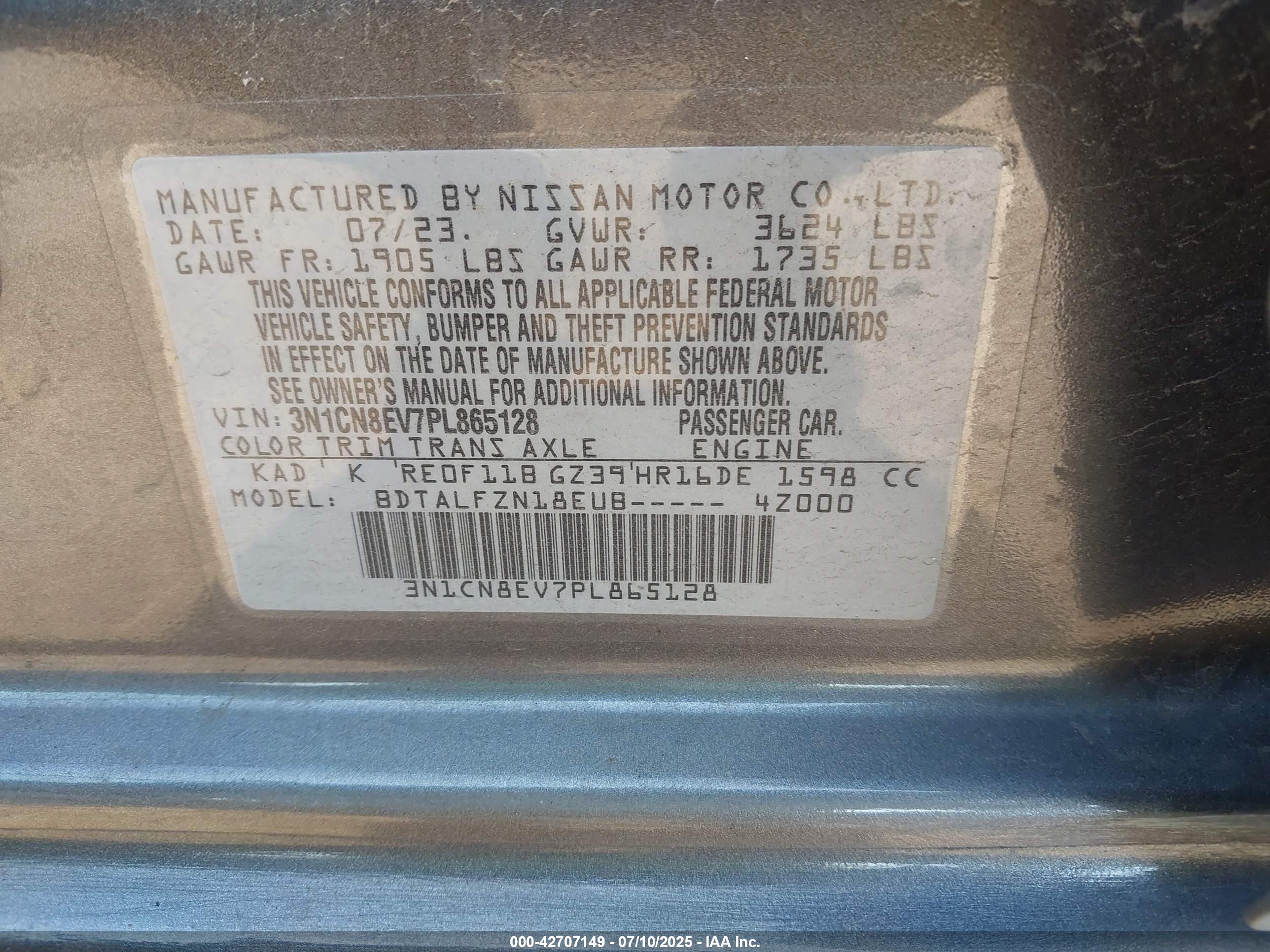NISSAN VERSA image 9