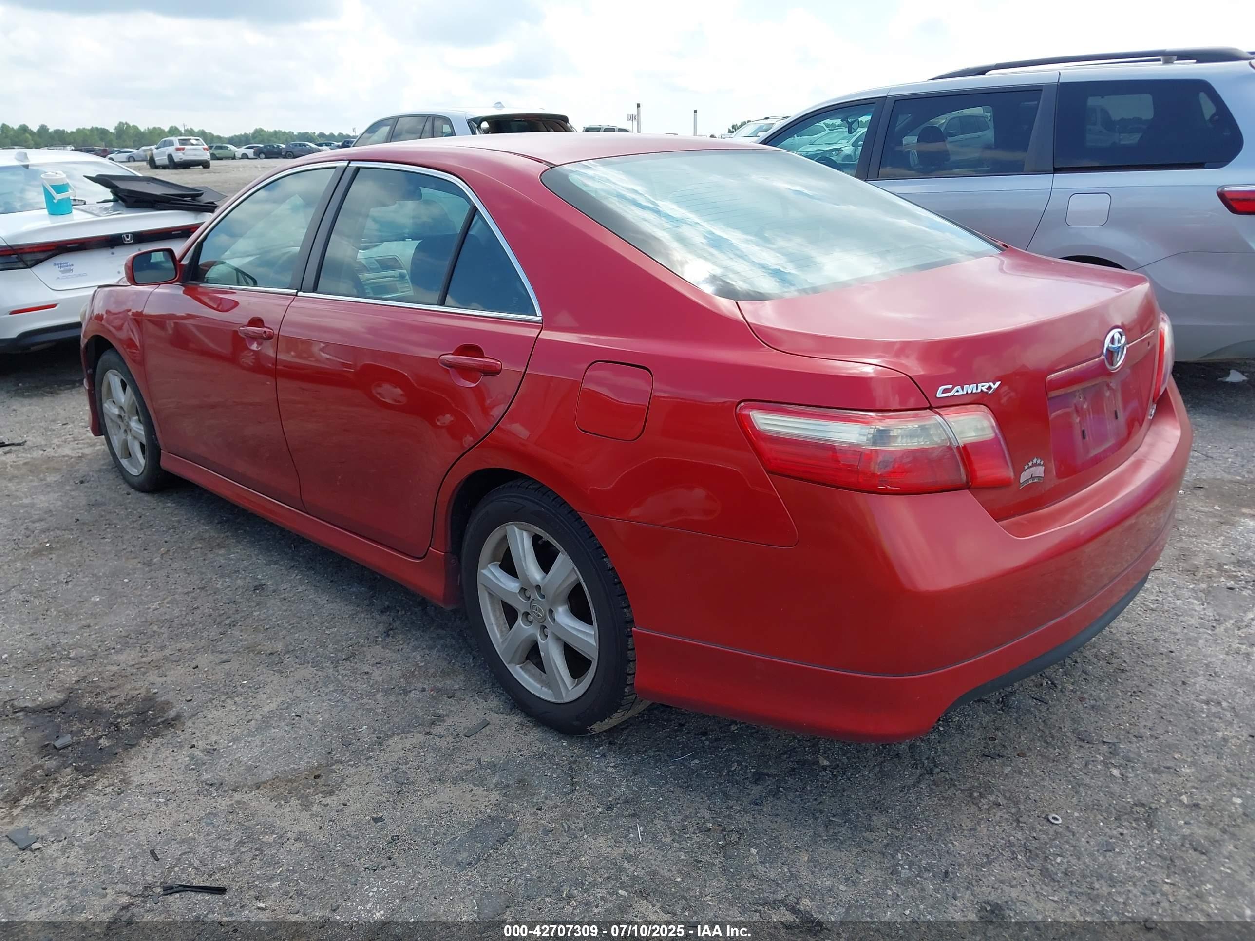 TOYOTA CAMRY image 3