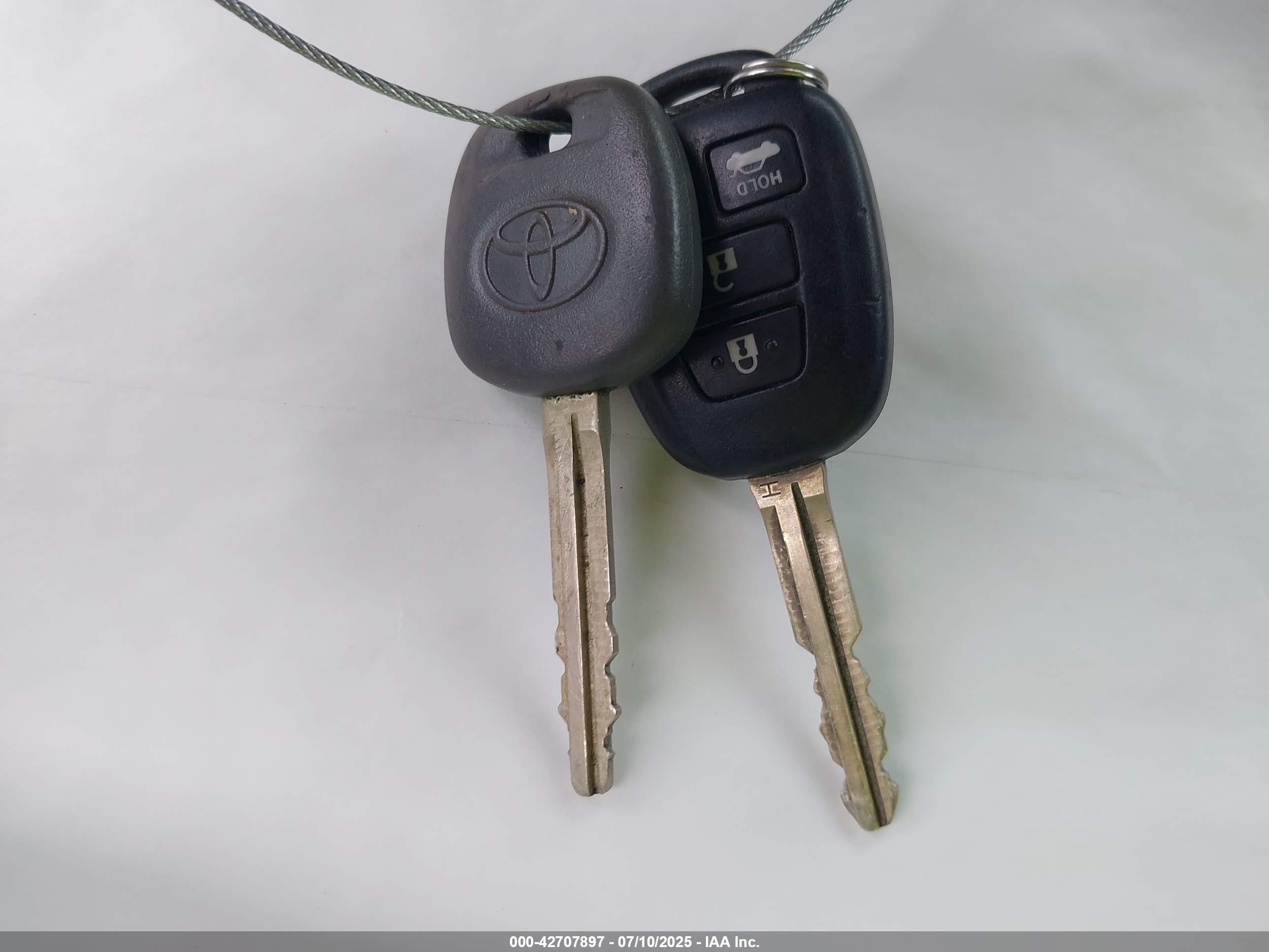 TOYOTA CAMRY image 11