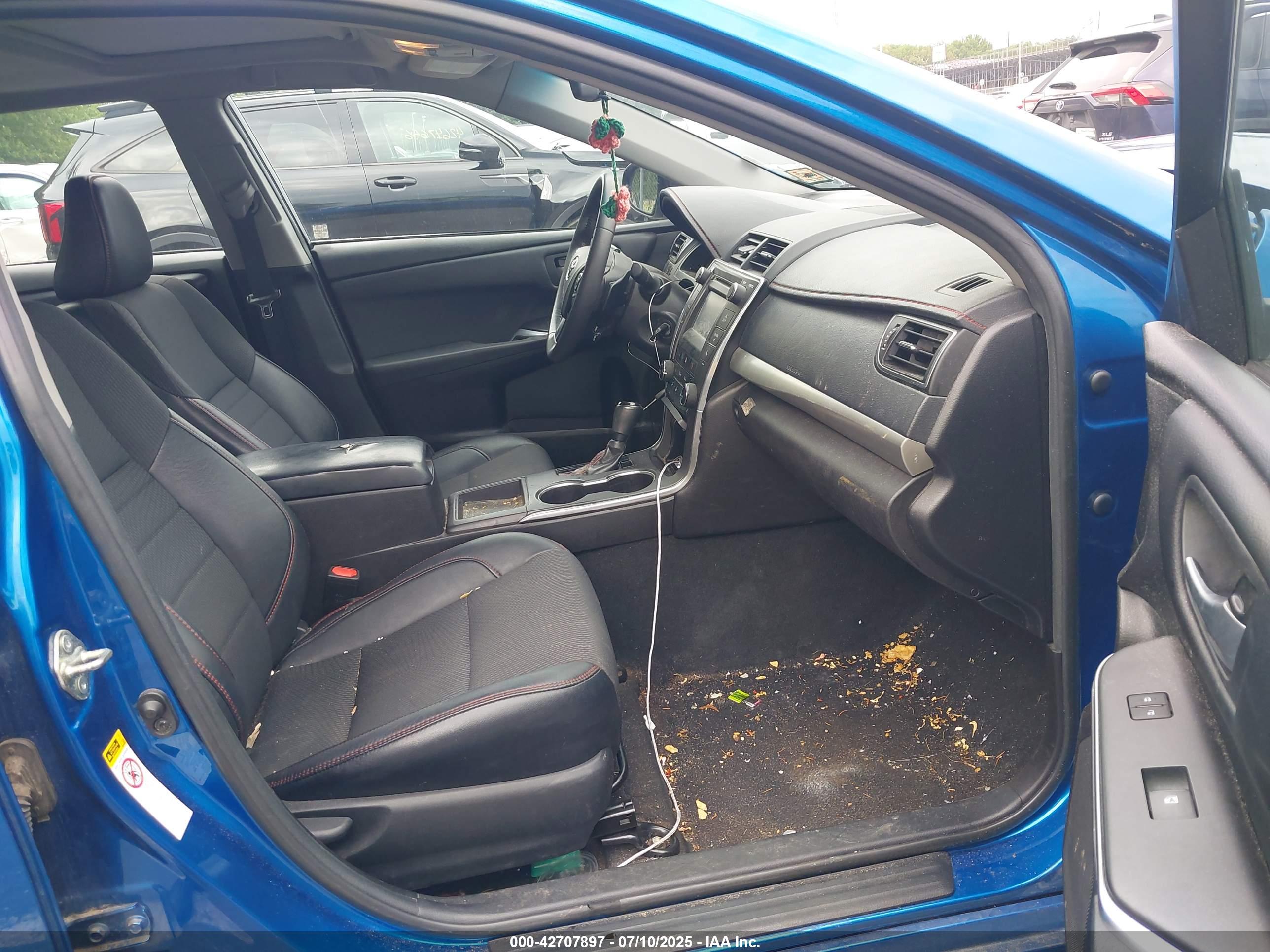 TOYOTA CAMRY image 5
