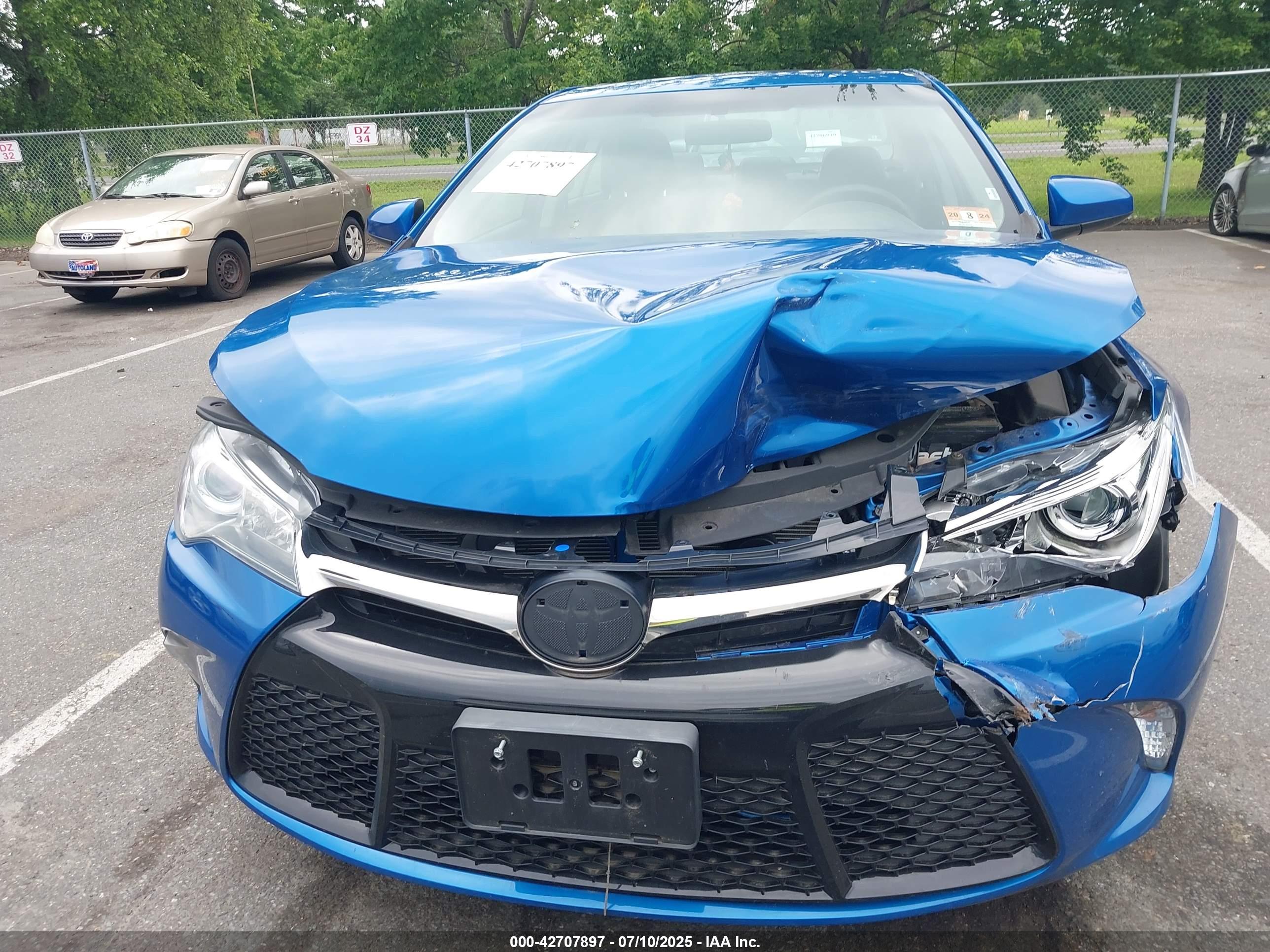 TOYOTA CAMRY image 6