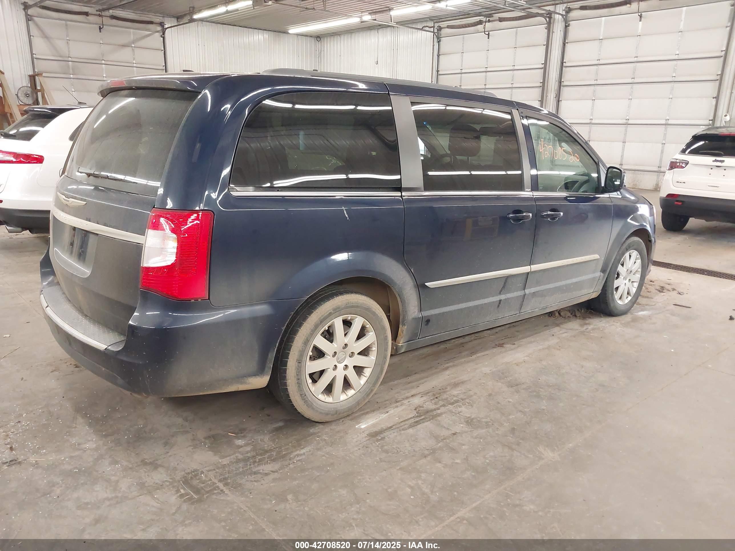 CHRYSLER TOWN image 4