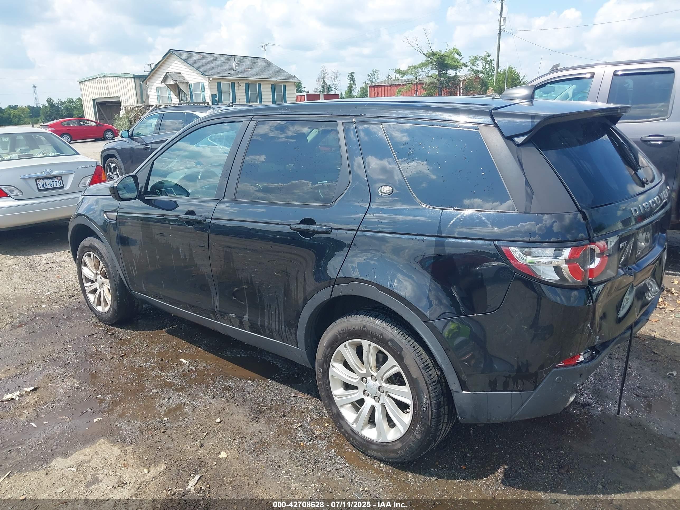 LAND ROVER image 3