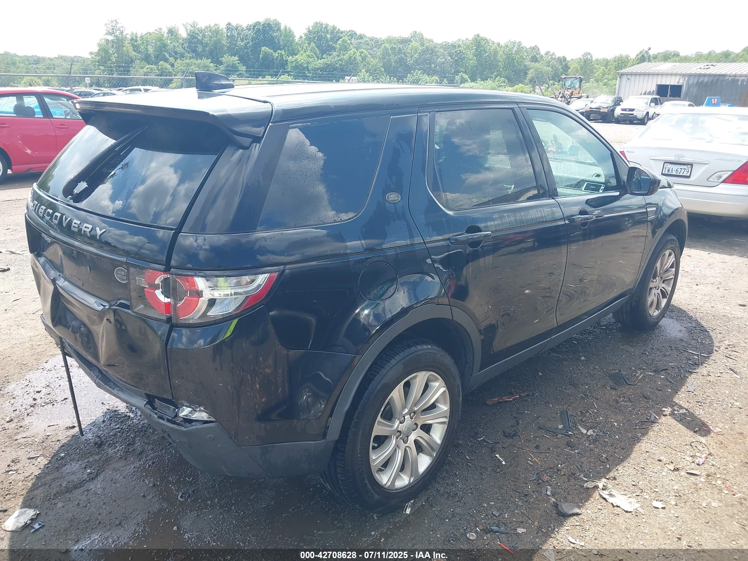 LAND ROVER image 4