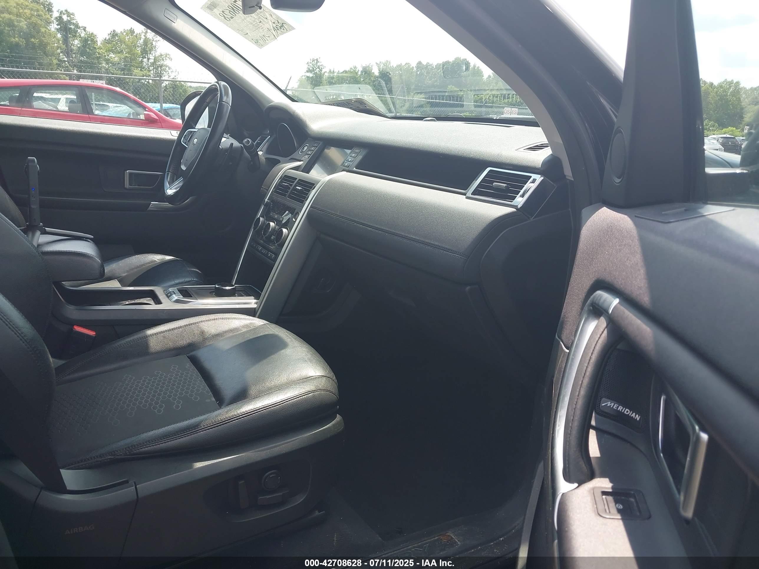 LAND ROVER image 5