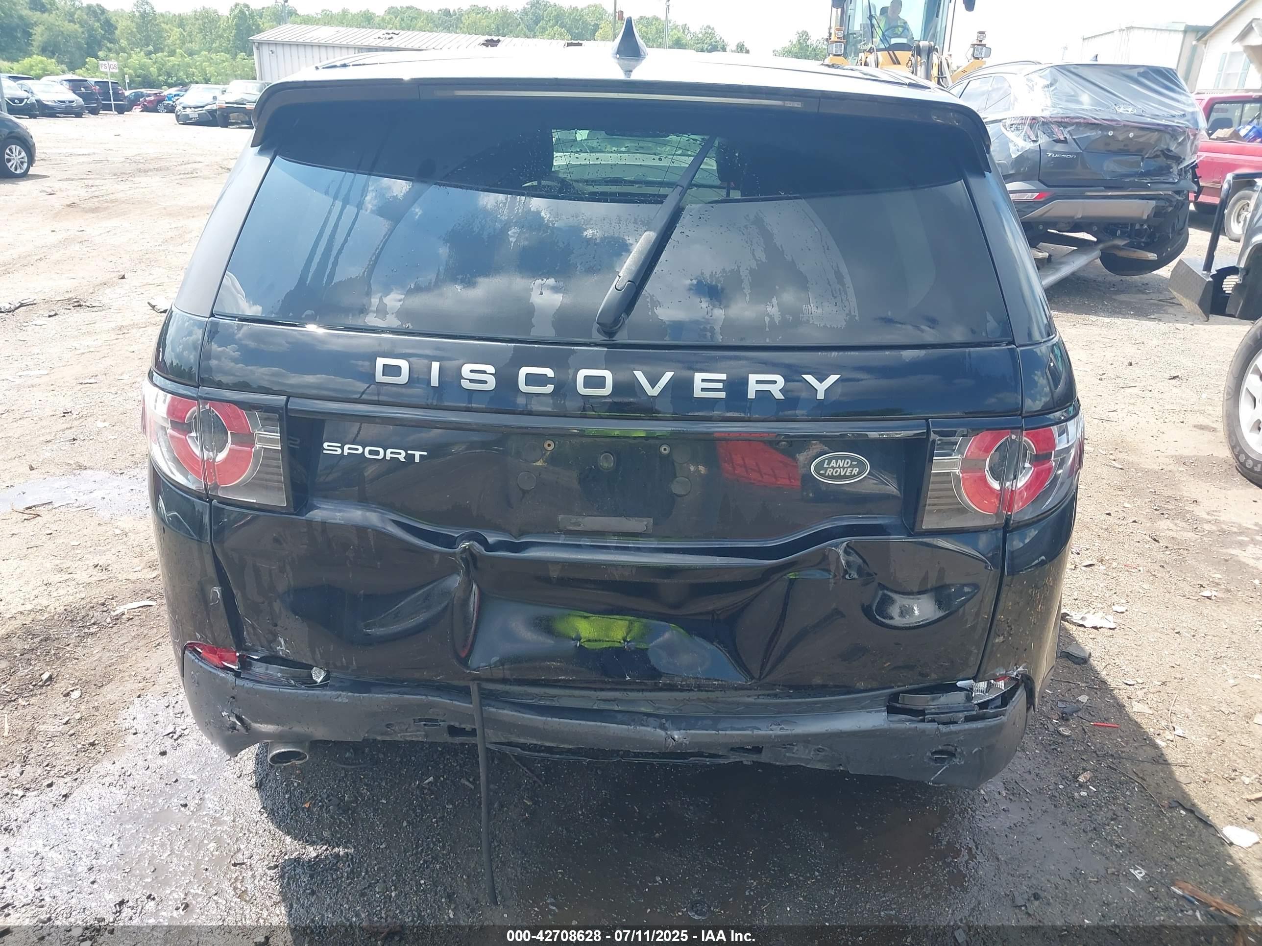 LAND ROVER image 6