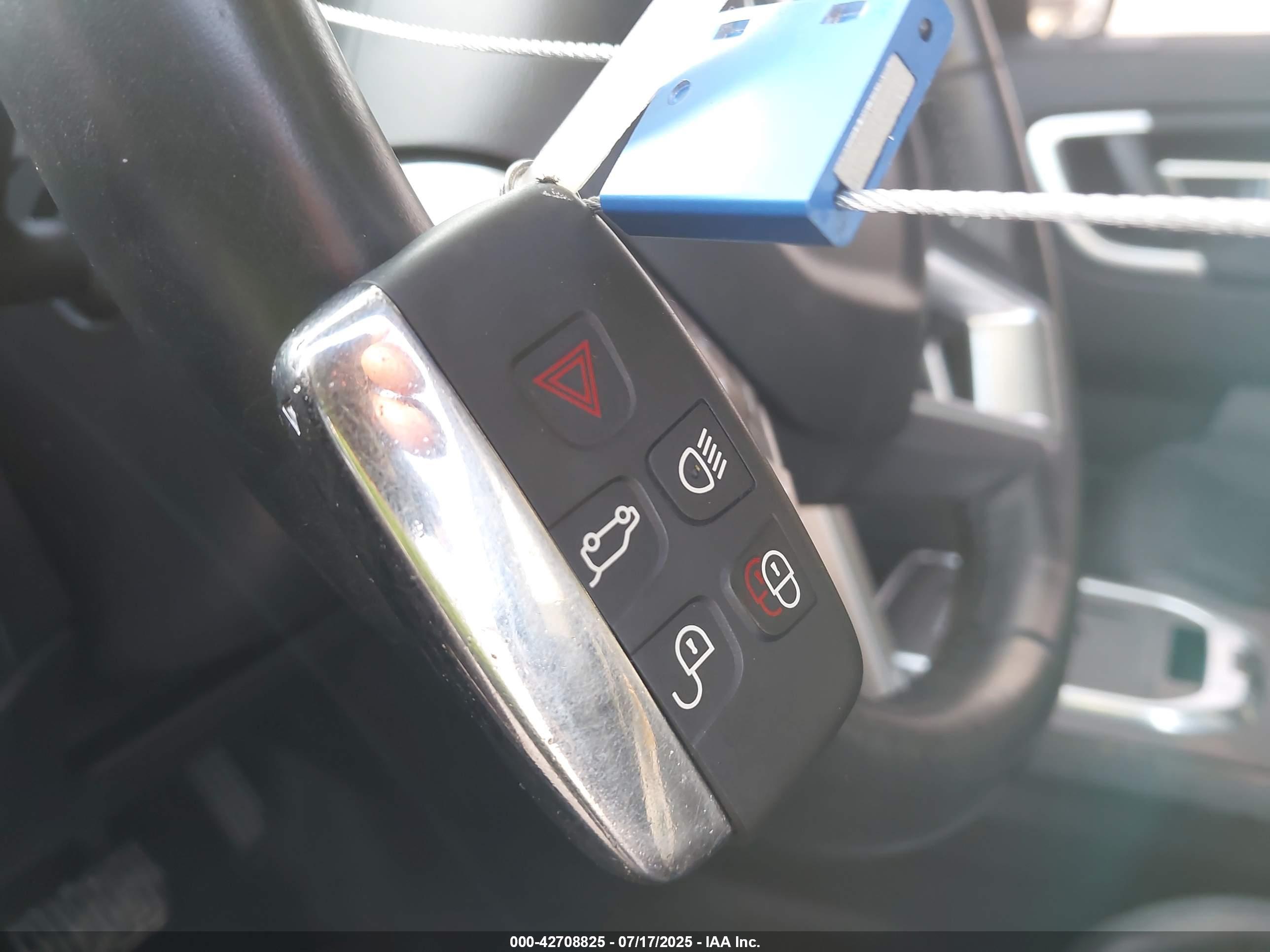 LAND ROVER image 11