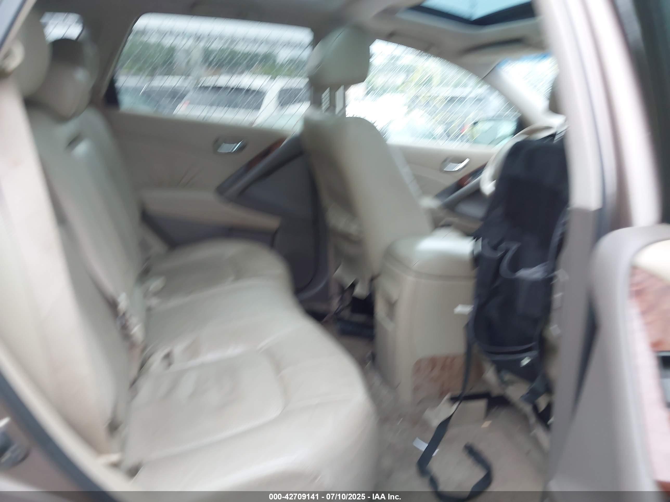 NISSAN MURANO image 8