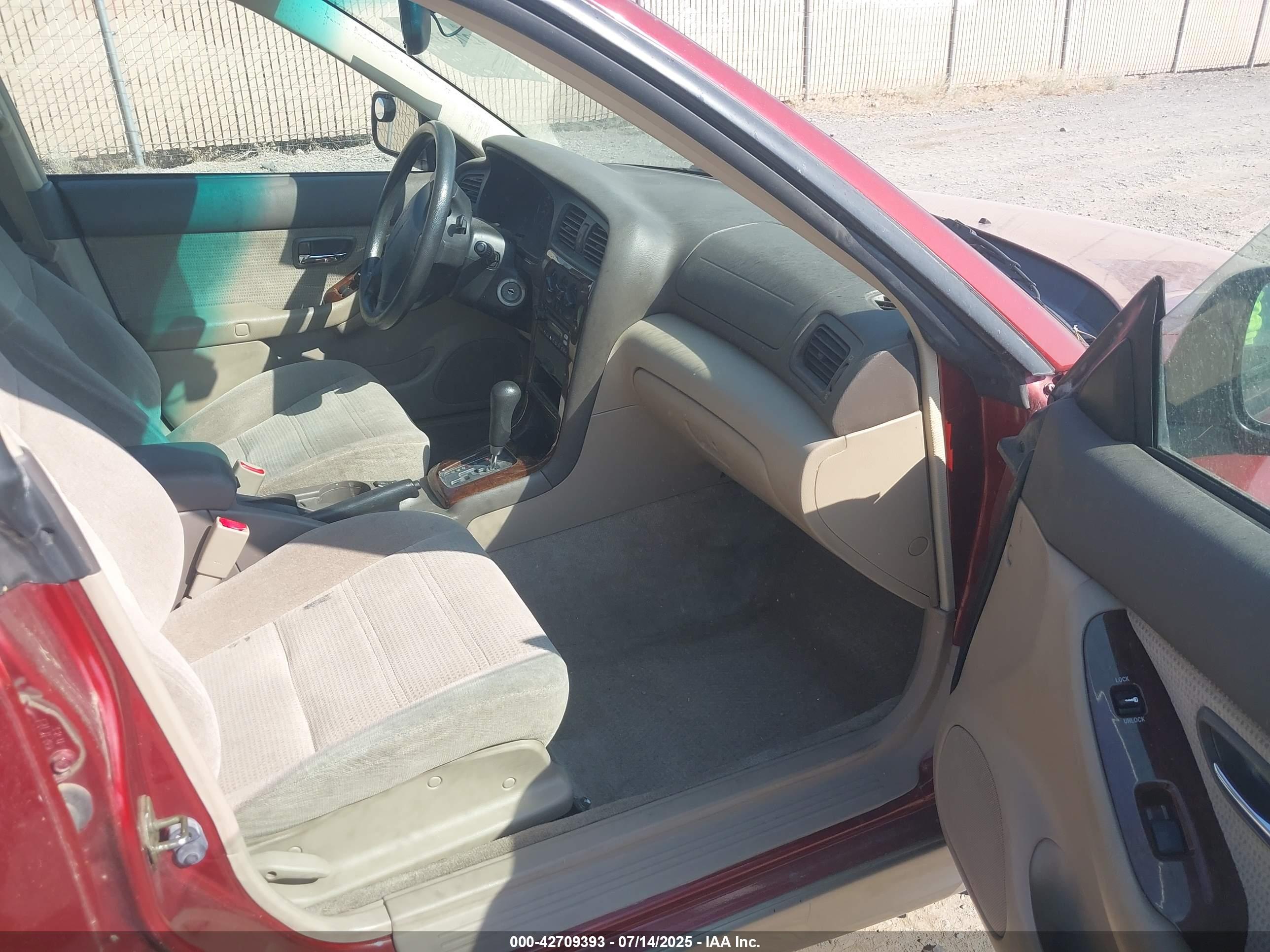 SUBARU OUTBACK image 5