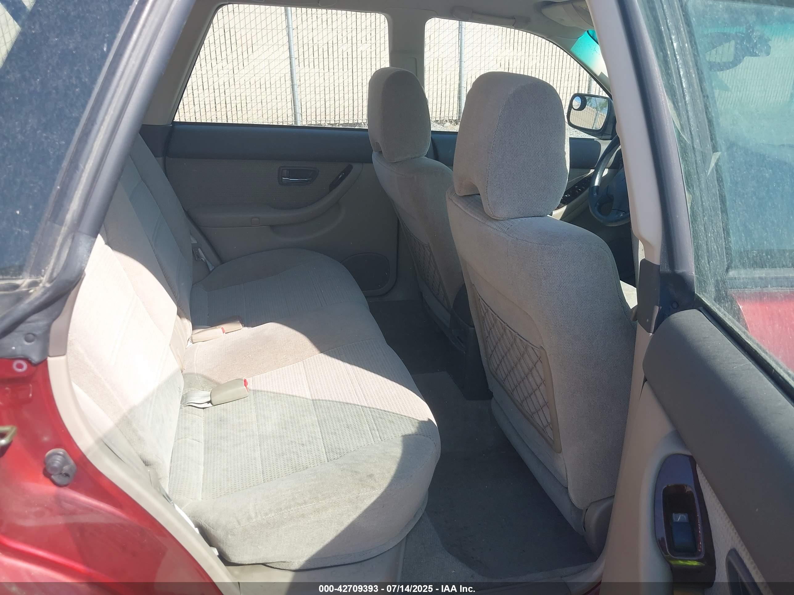 SUBARU OUTBACK image 8