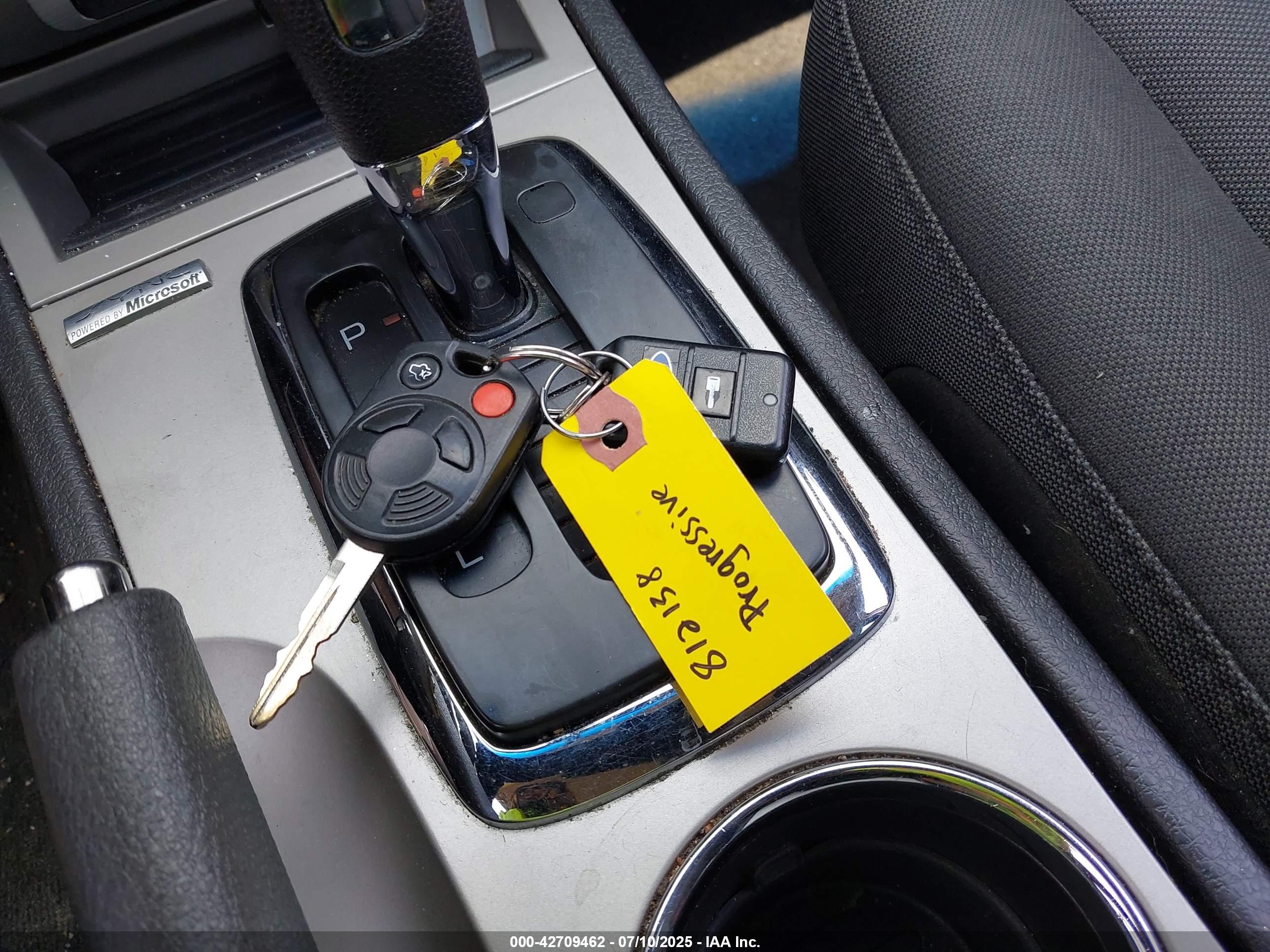 FORD FUSION image 11