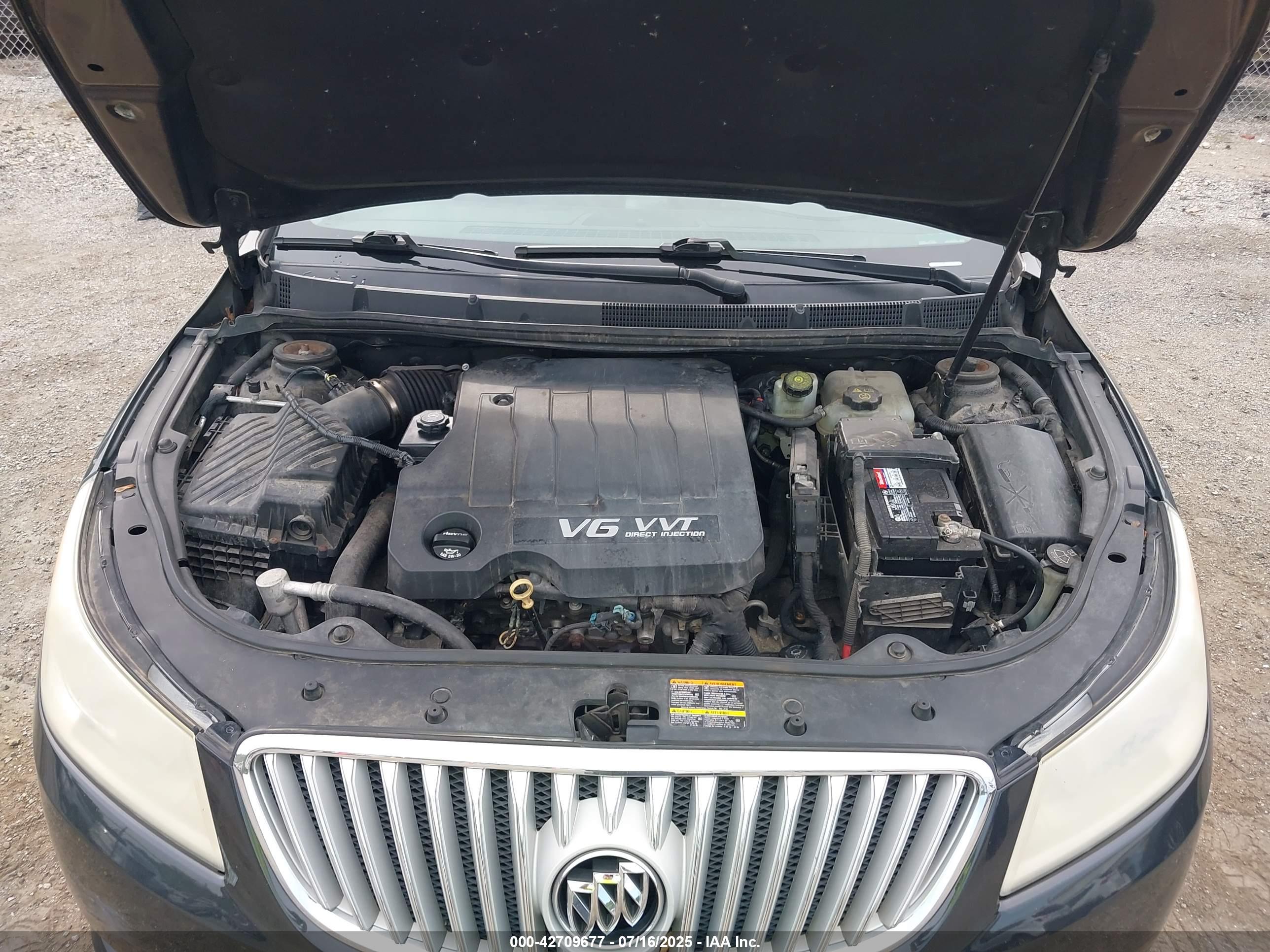 BUICK LACROSSE image 10