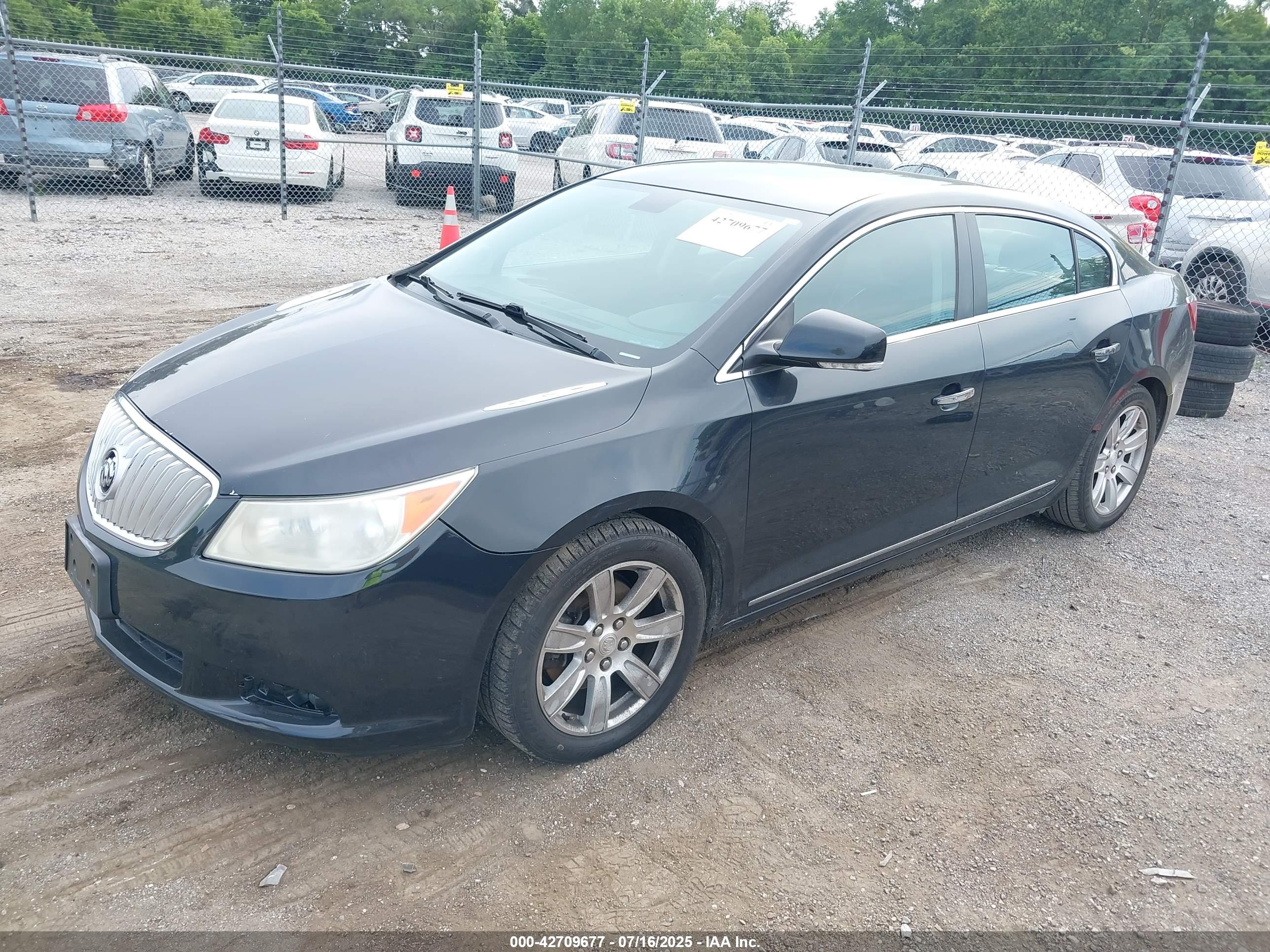 BUICK LACROSSE image 2