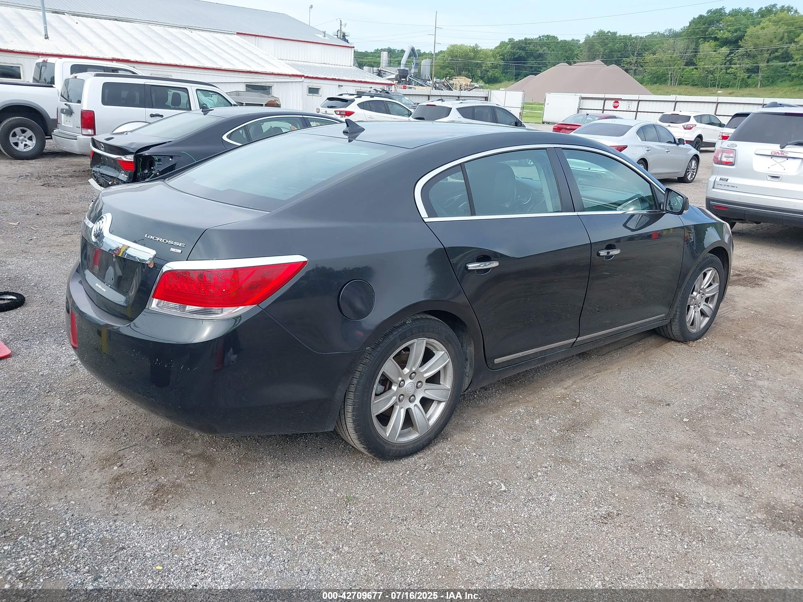BUICK LACROSSE image 4