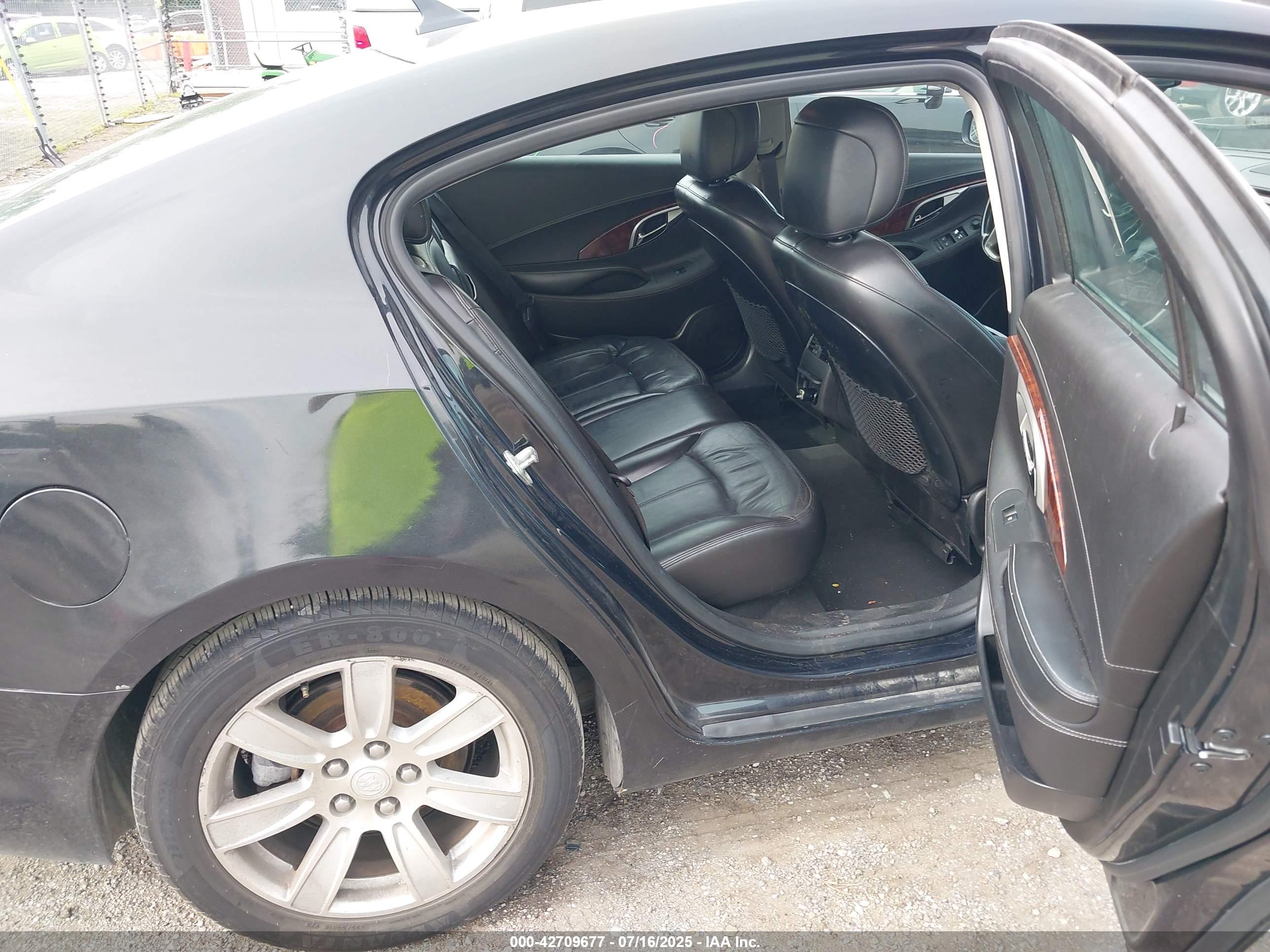 BUICK LACROSSE image 8