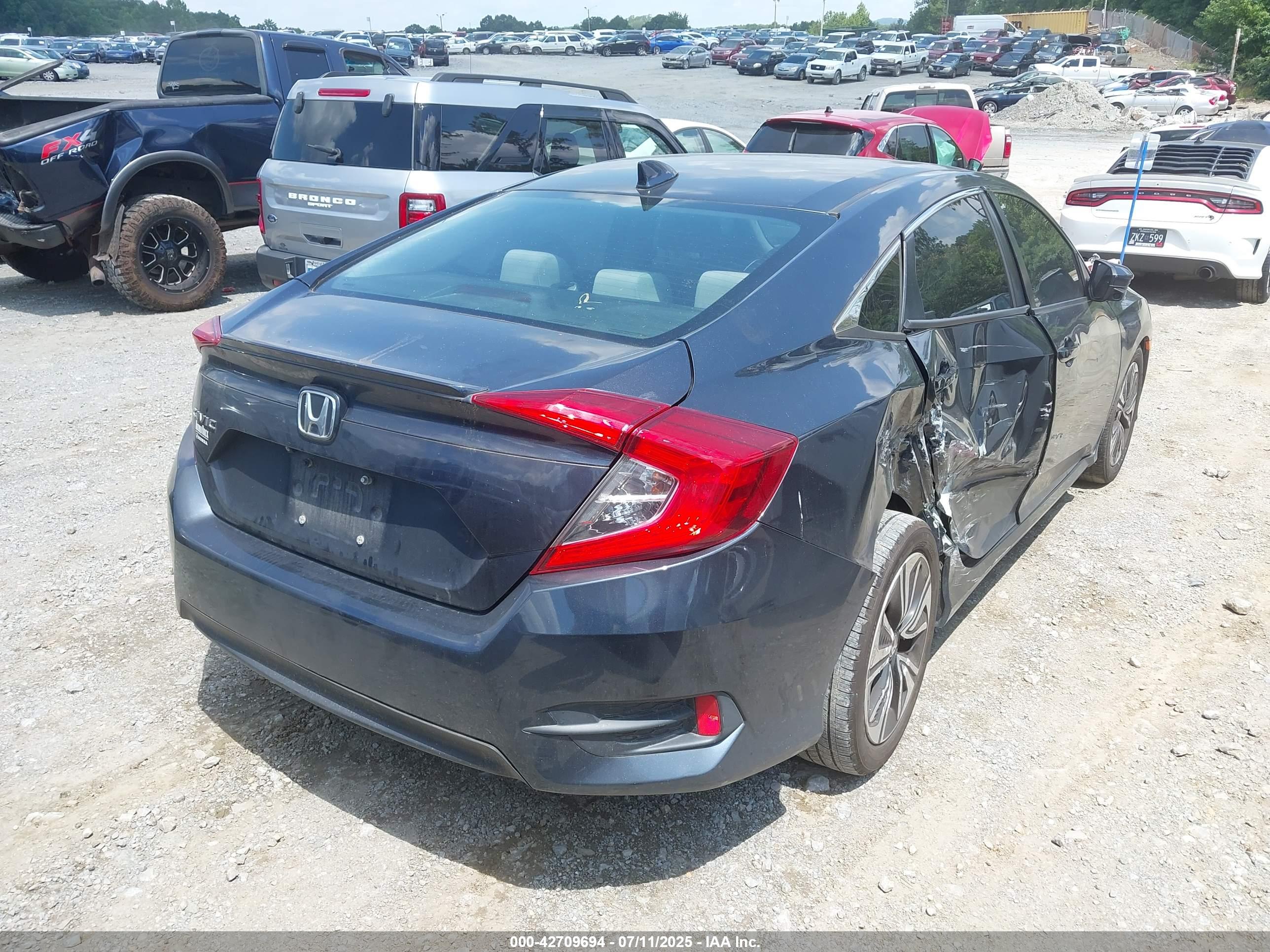 HONDA CIVIC image 4