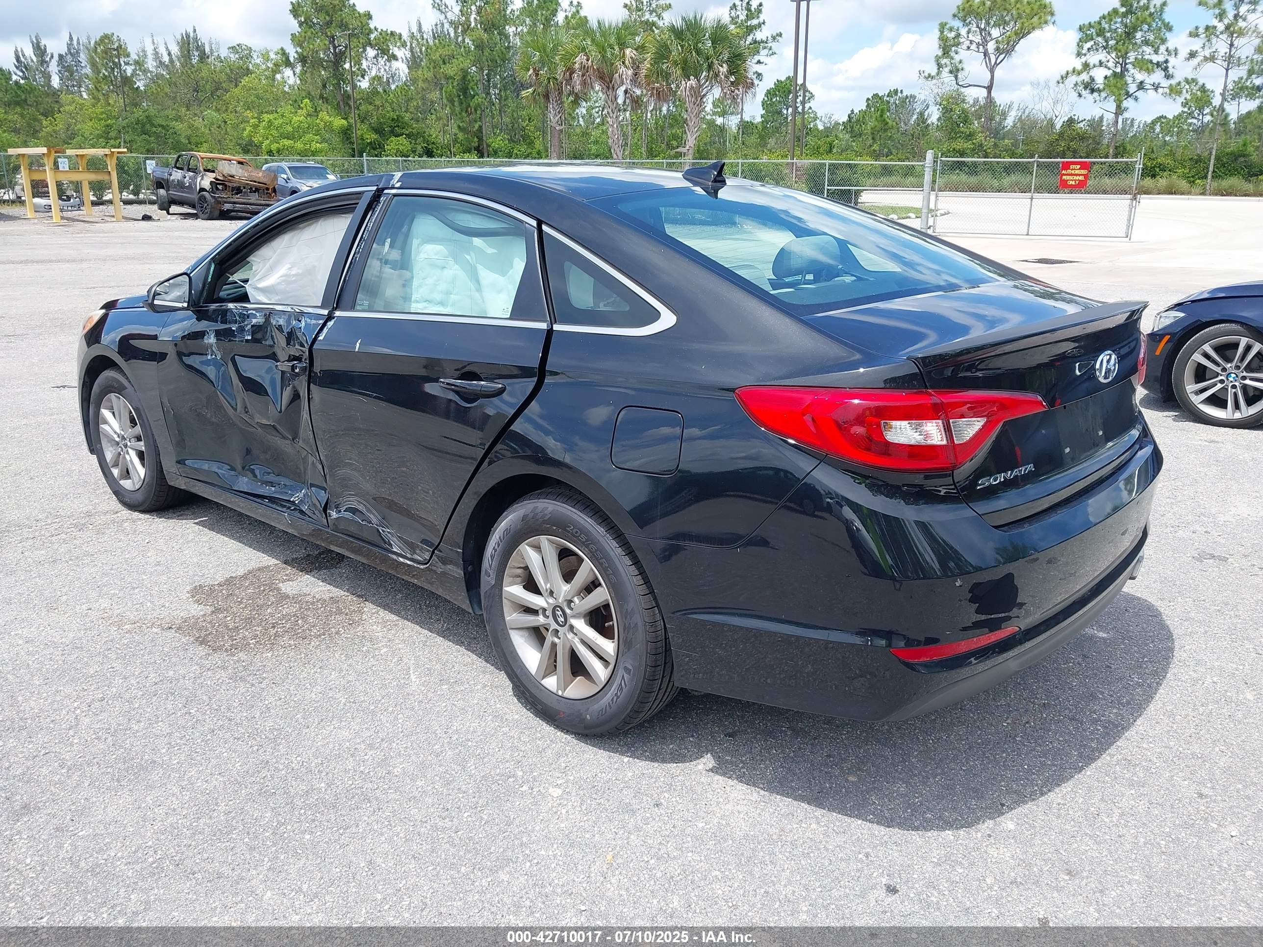 HYUNDAI SONATA image 3