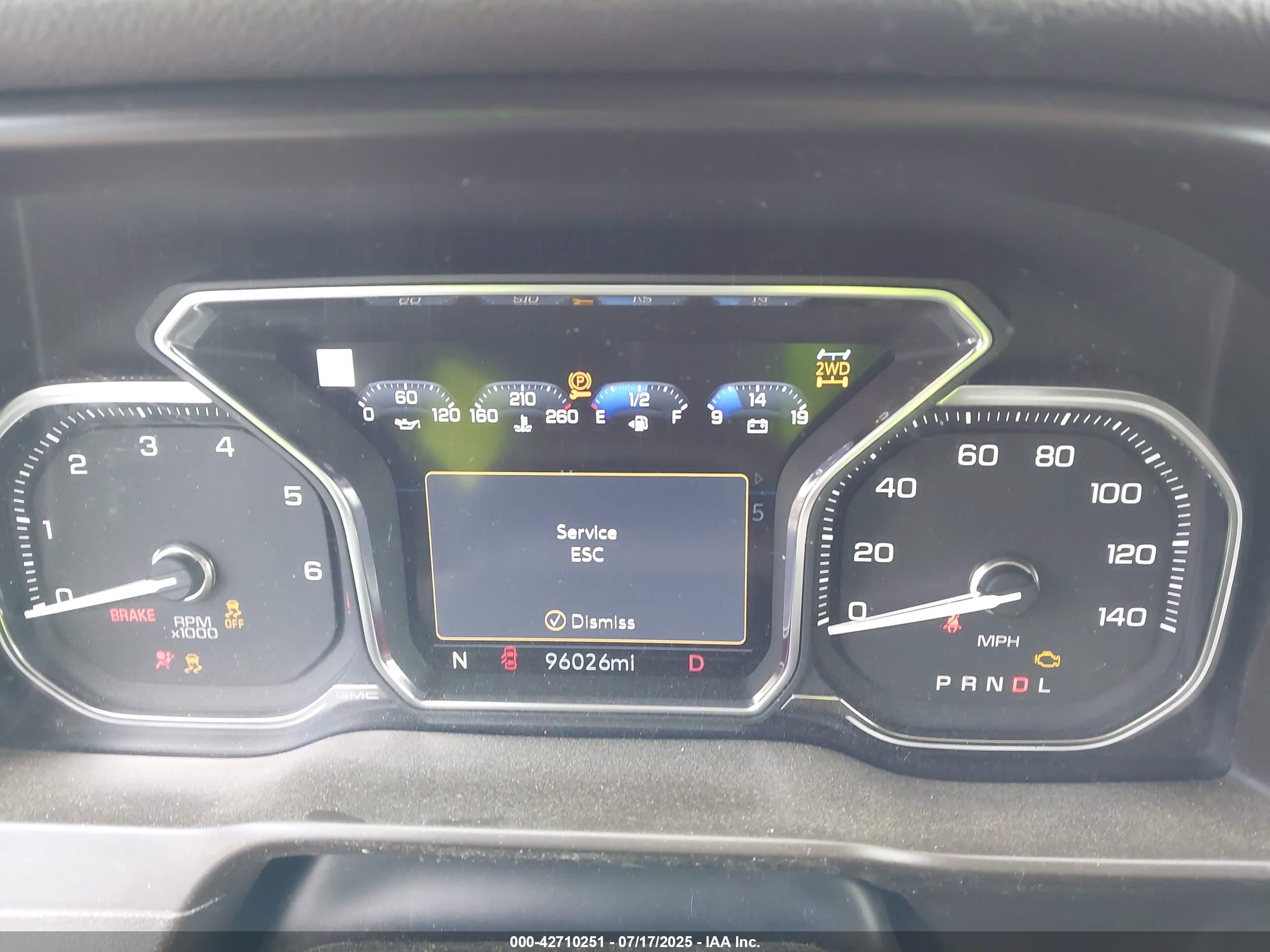 GMC SIERRA image 7