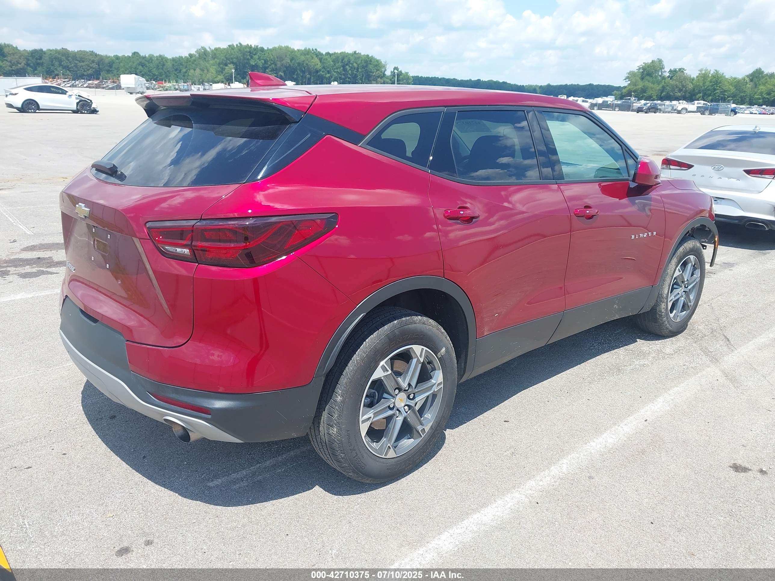 CHEVROLET BLAZER image 4