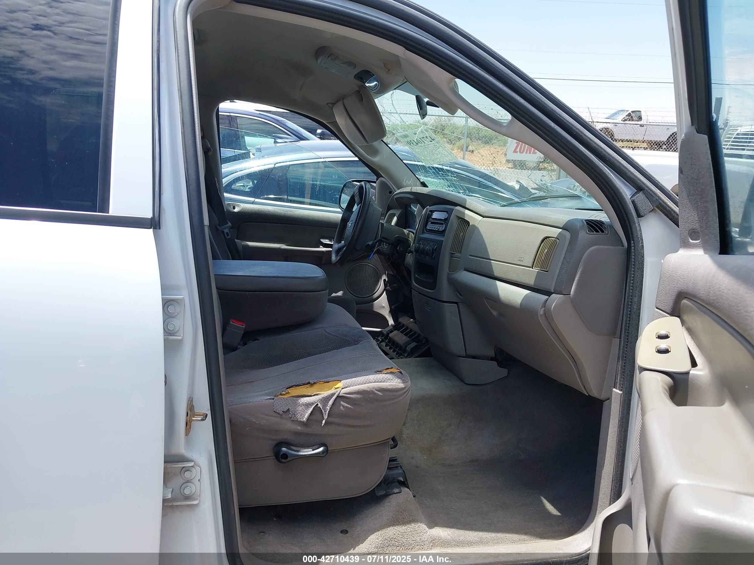 DODGE RAM image 5