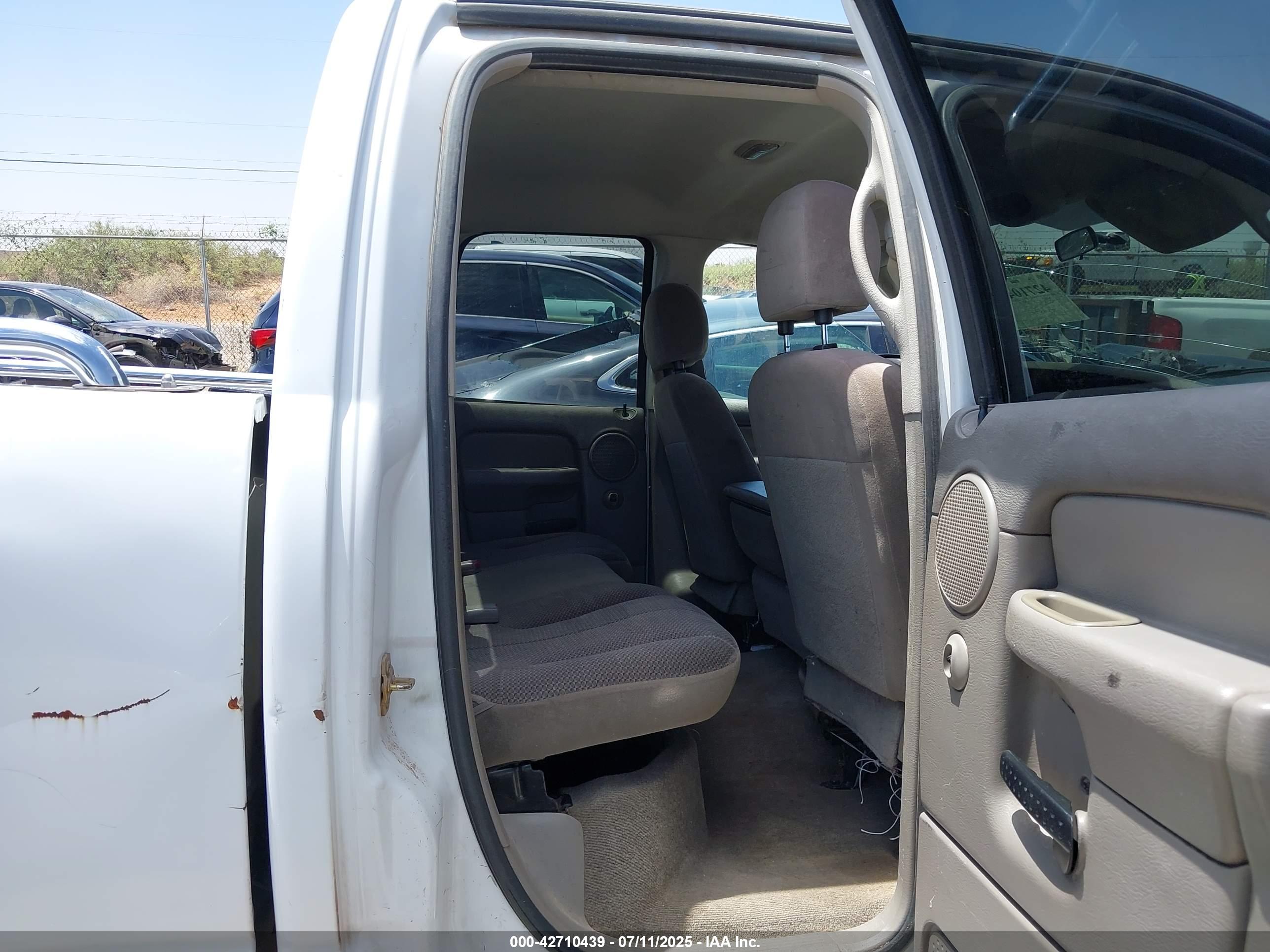 DODGE RAM image 8