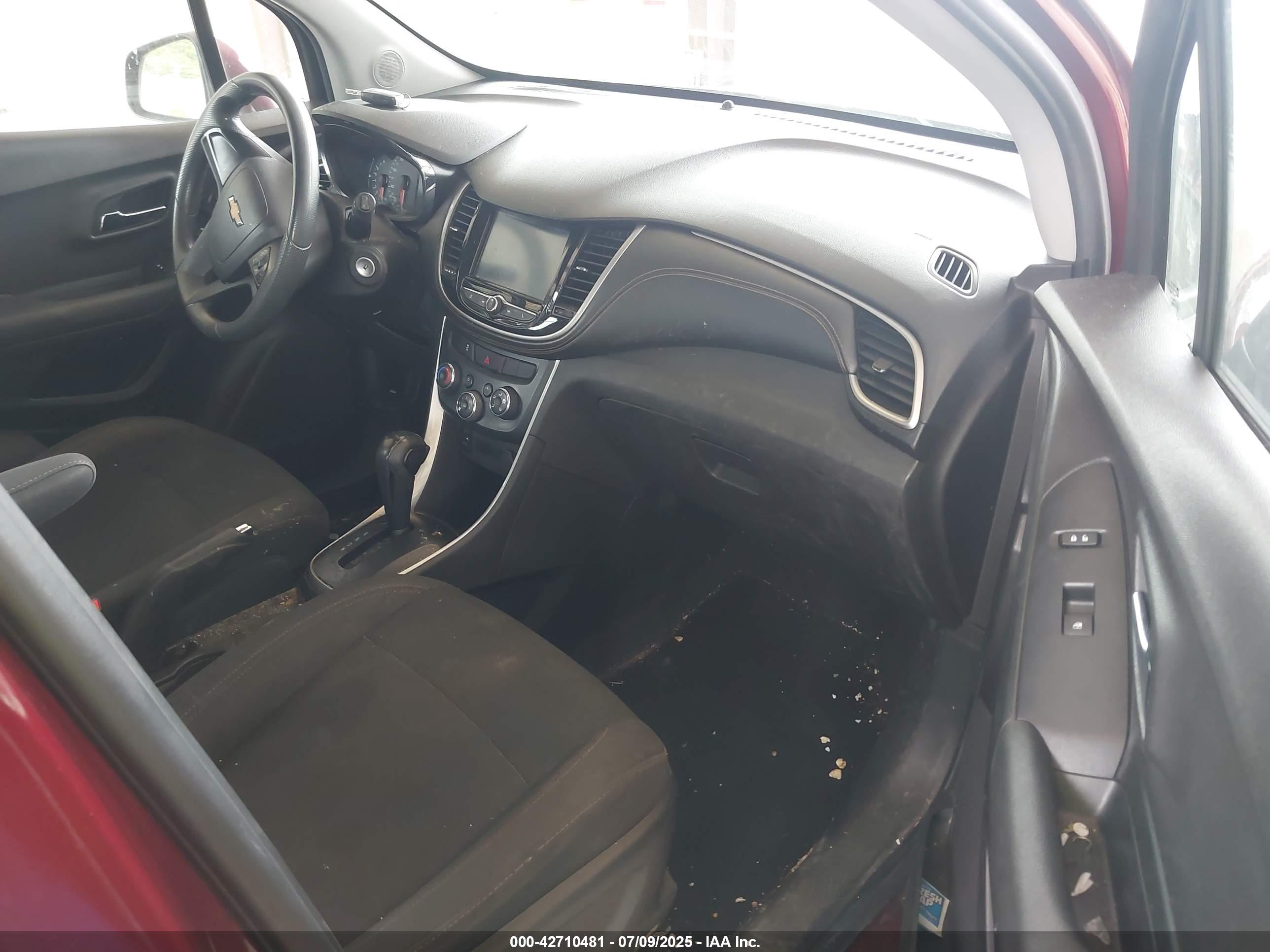 CHEVROLET TRAX image 5