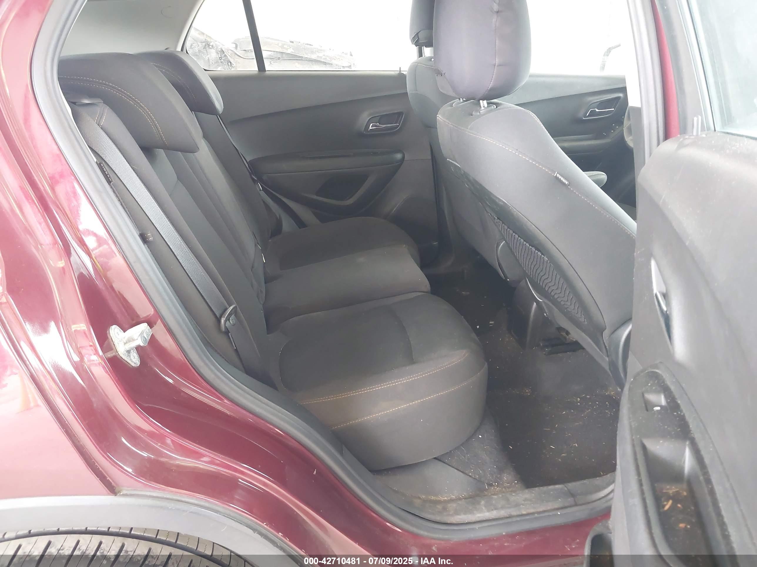 CHEVROLET TRAX image 8