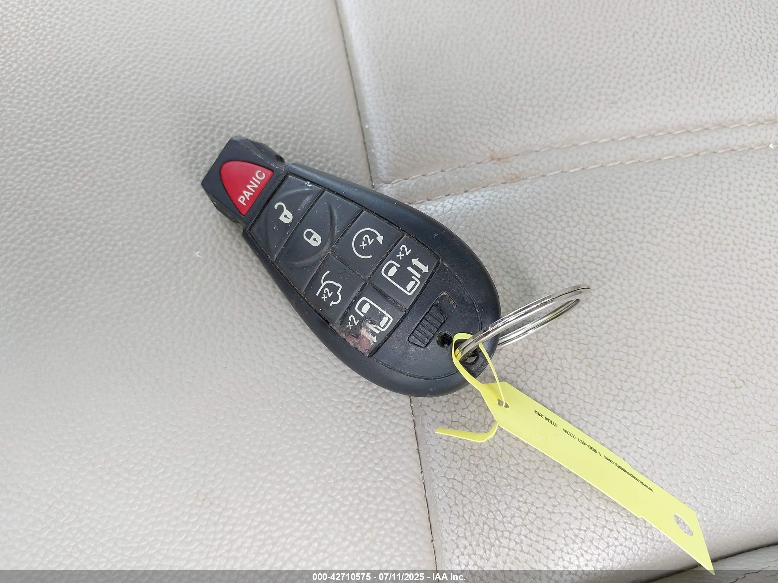 CHRYSLER TOWN image 11