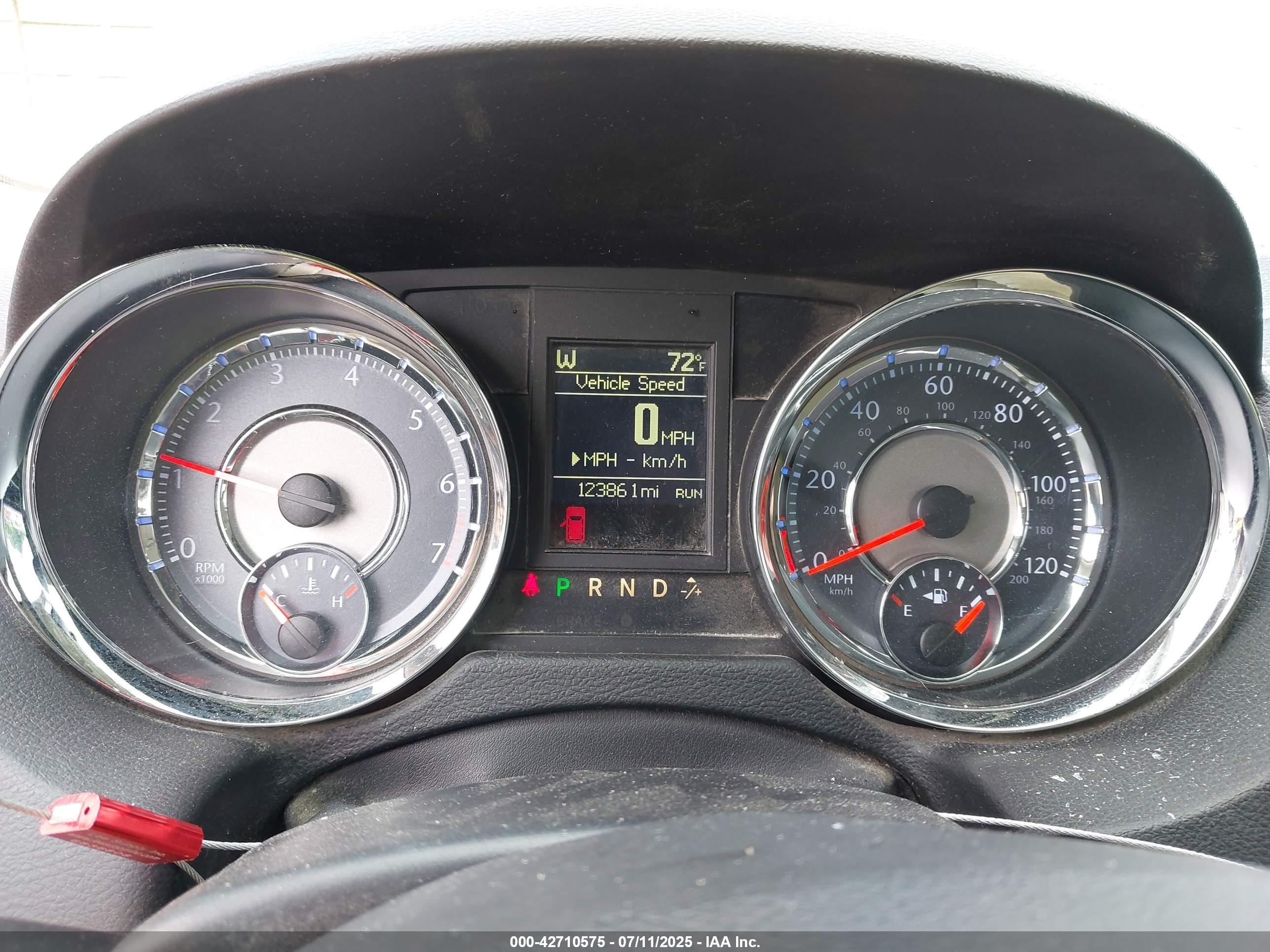 CHRYSLER TOWN image 7
