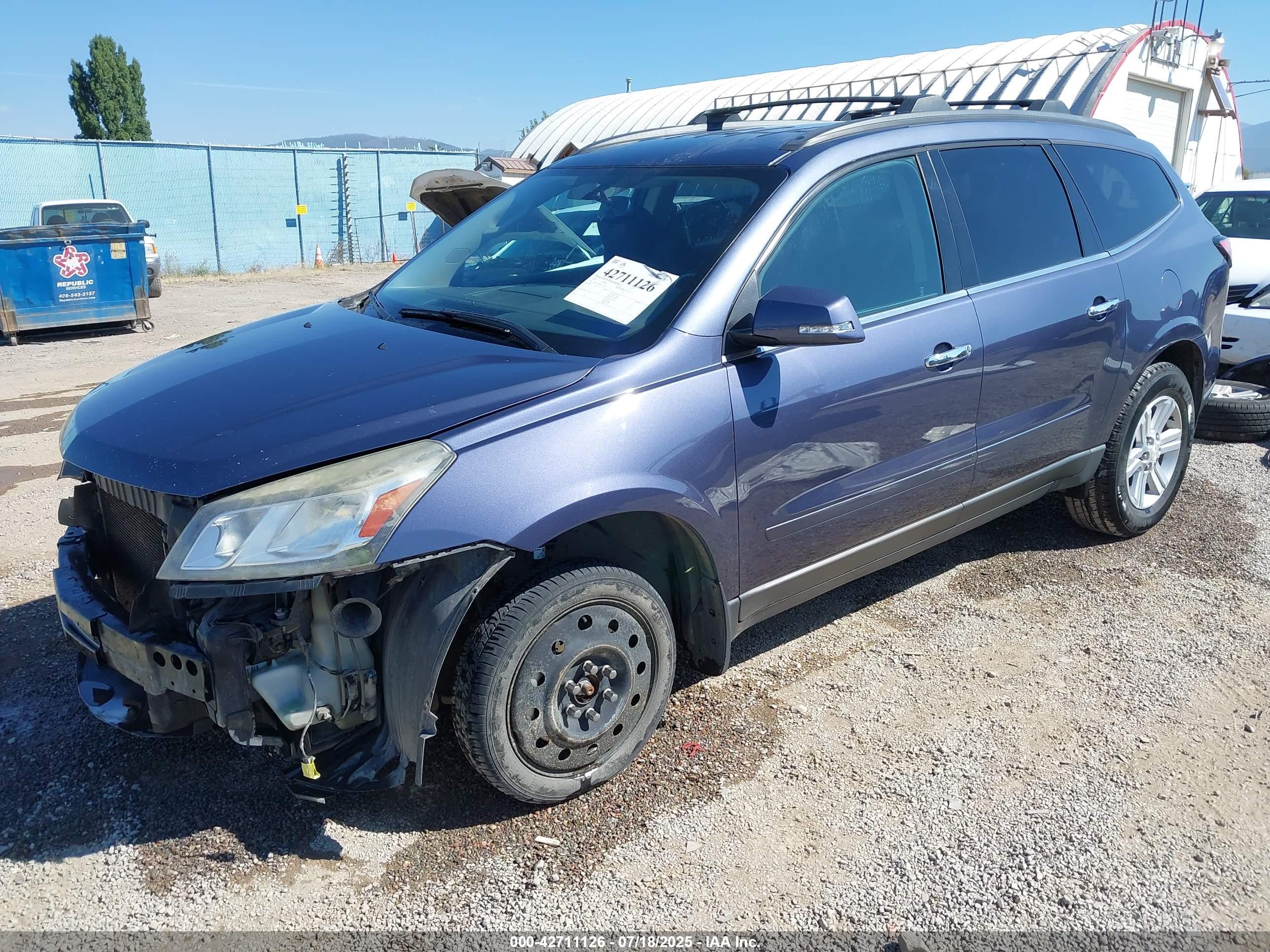 CHEVROLET TRAVERSE image 2
