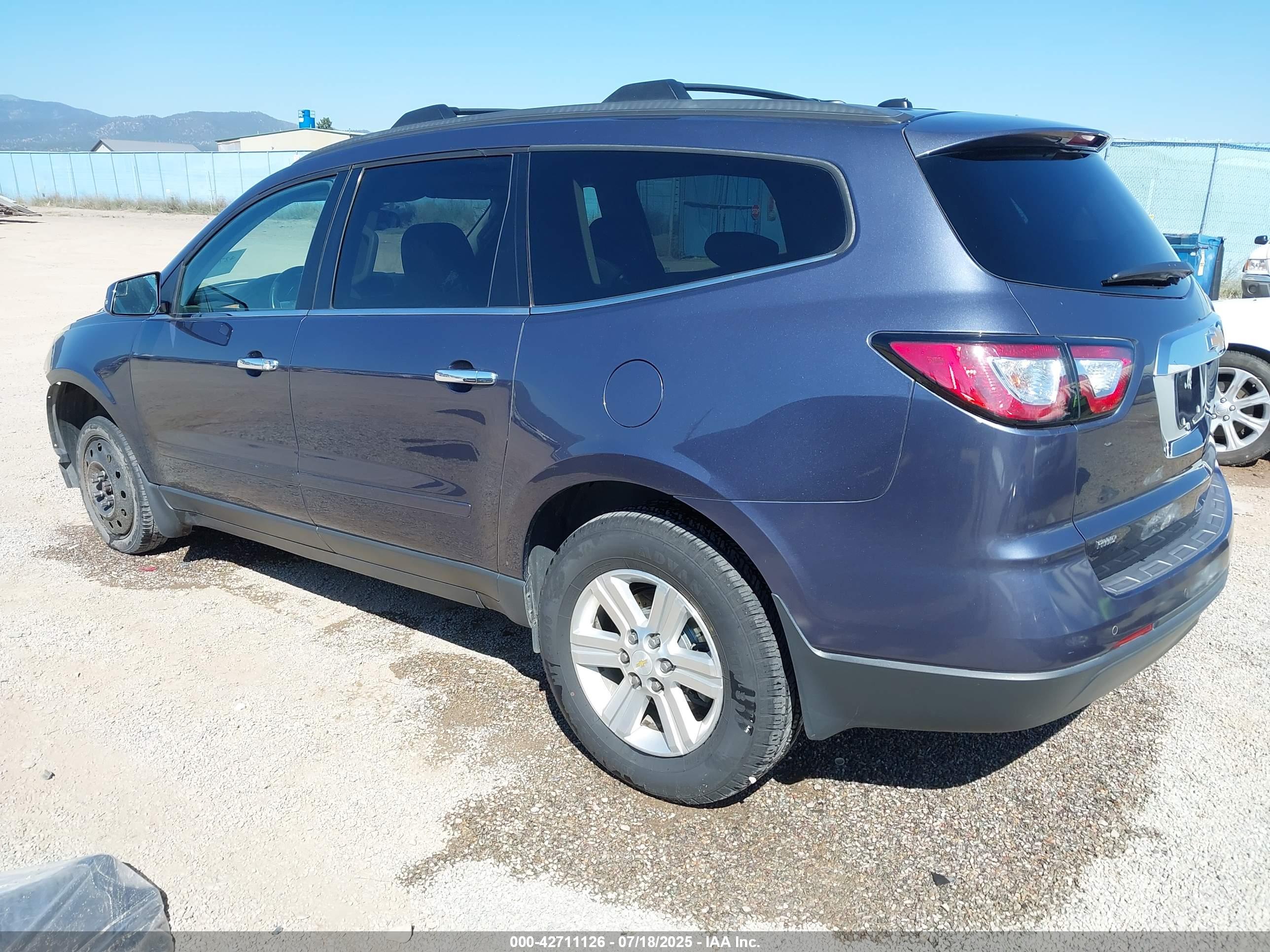 CHEVROLET TRAVERSE image 3