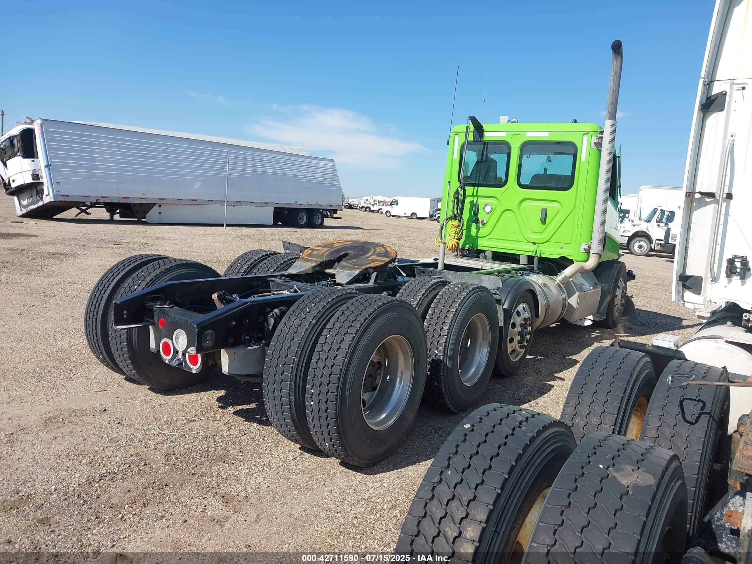 FREIGHTLINER NEW image 4