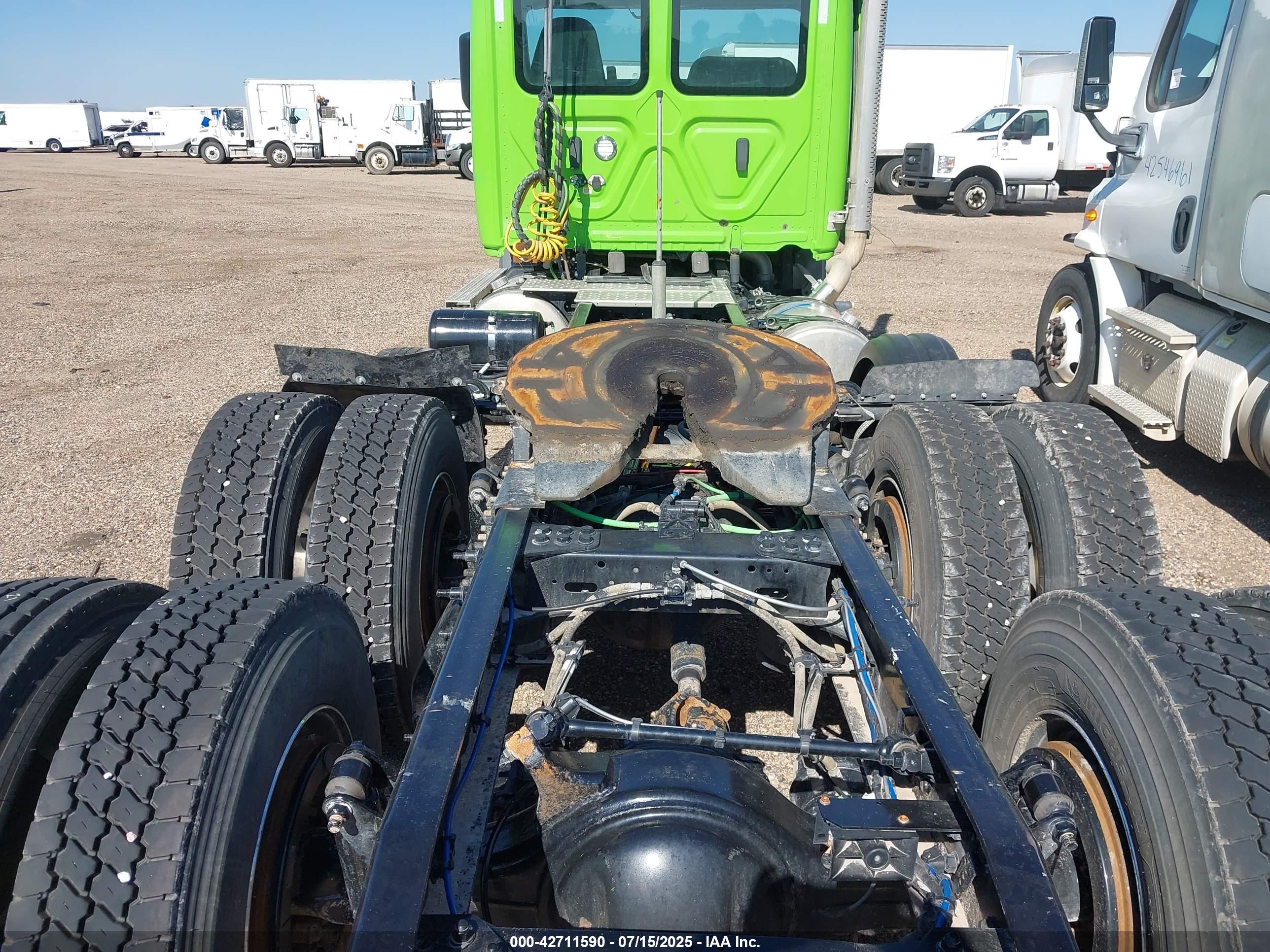 FREIGHTLINER NEW image 7