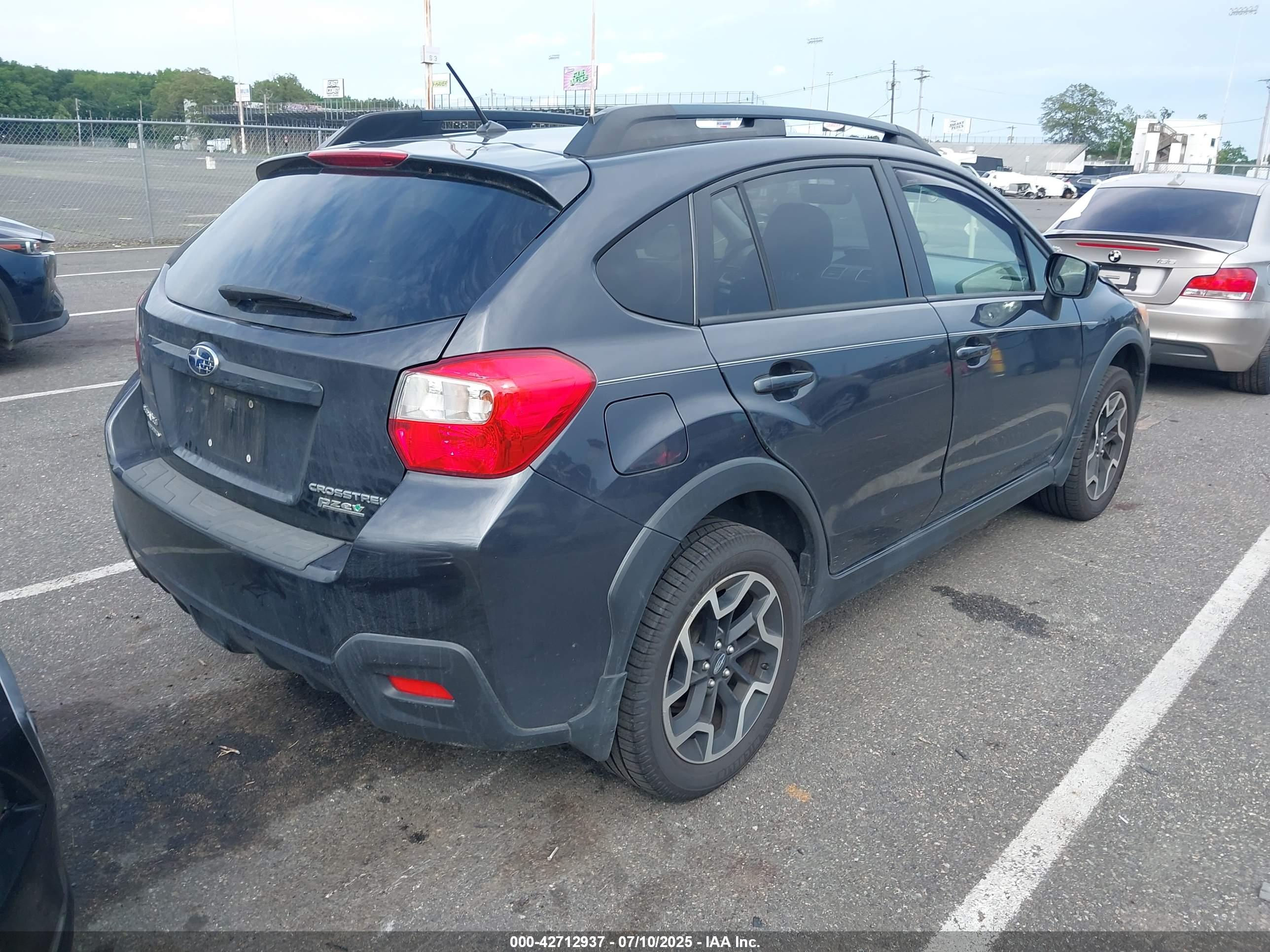SUBARU CROSSTREK image 4