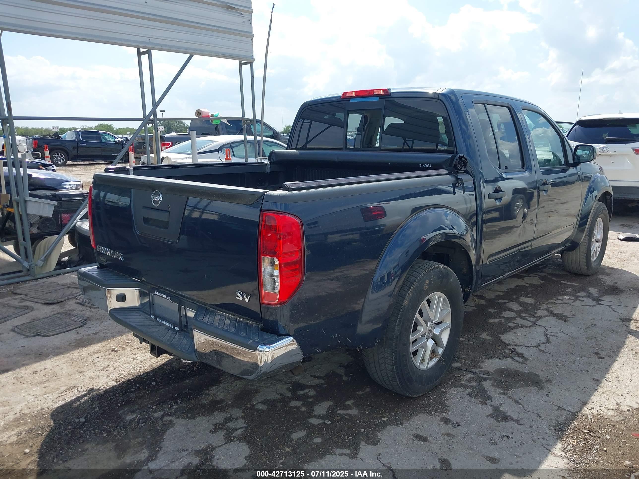 NISSAN FRONTIER image 4