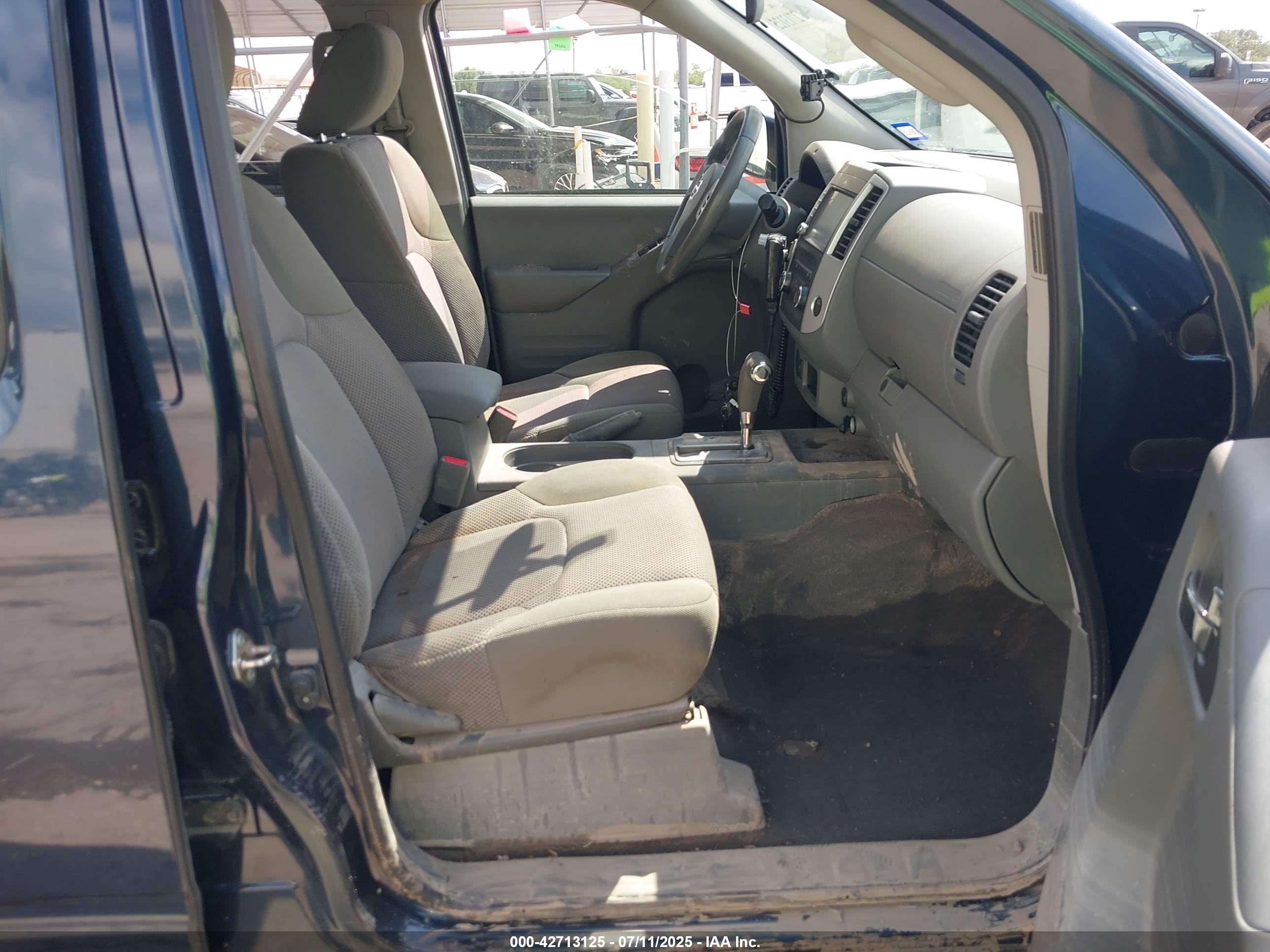 NISSAN FRONTIER image 5