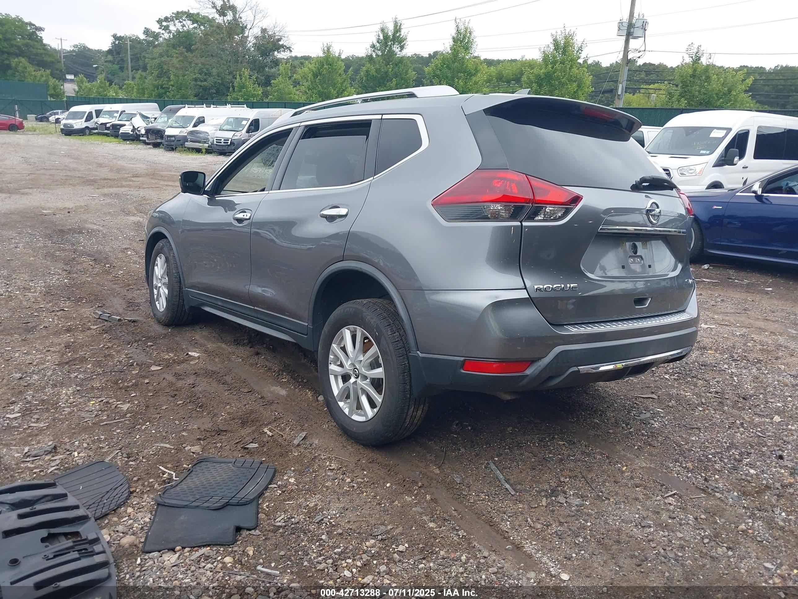 NISSAN ROGUE image 3